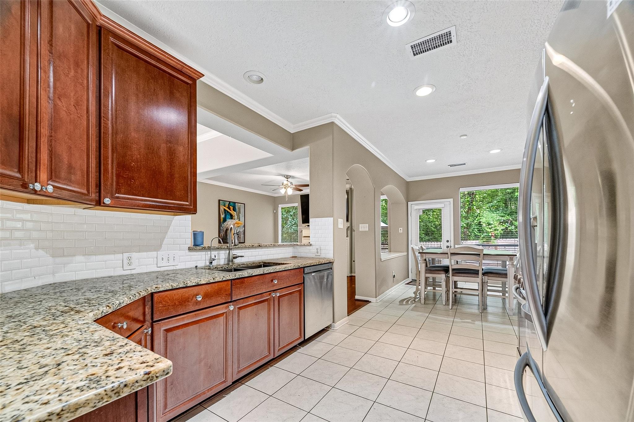 158 N Valley Oaks Circle