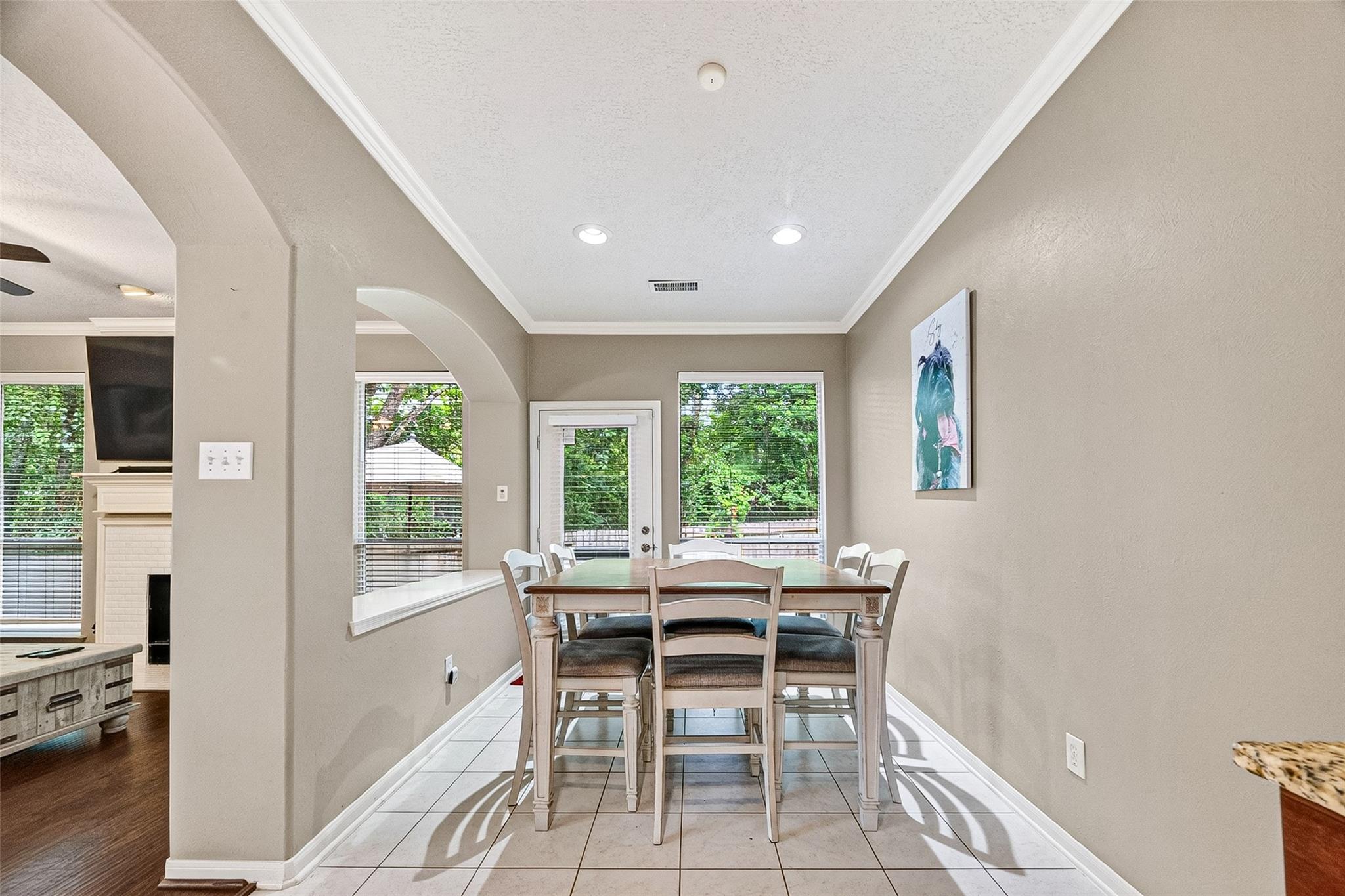 158 N Valley Oaks Circle