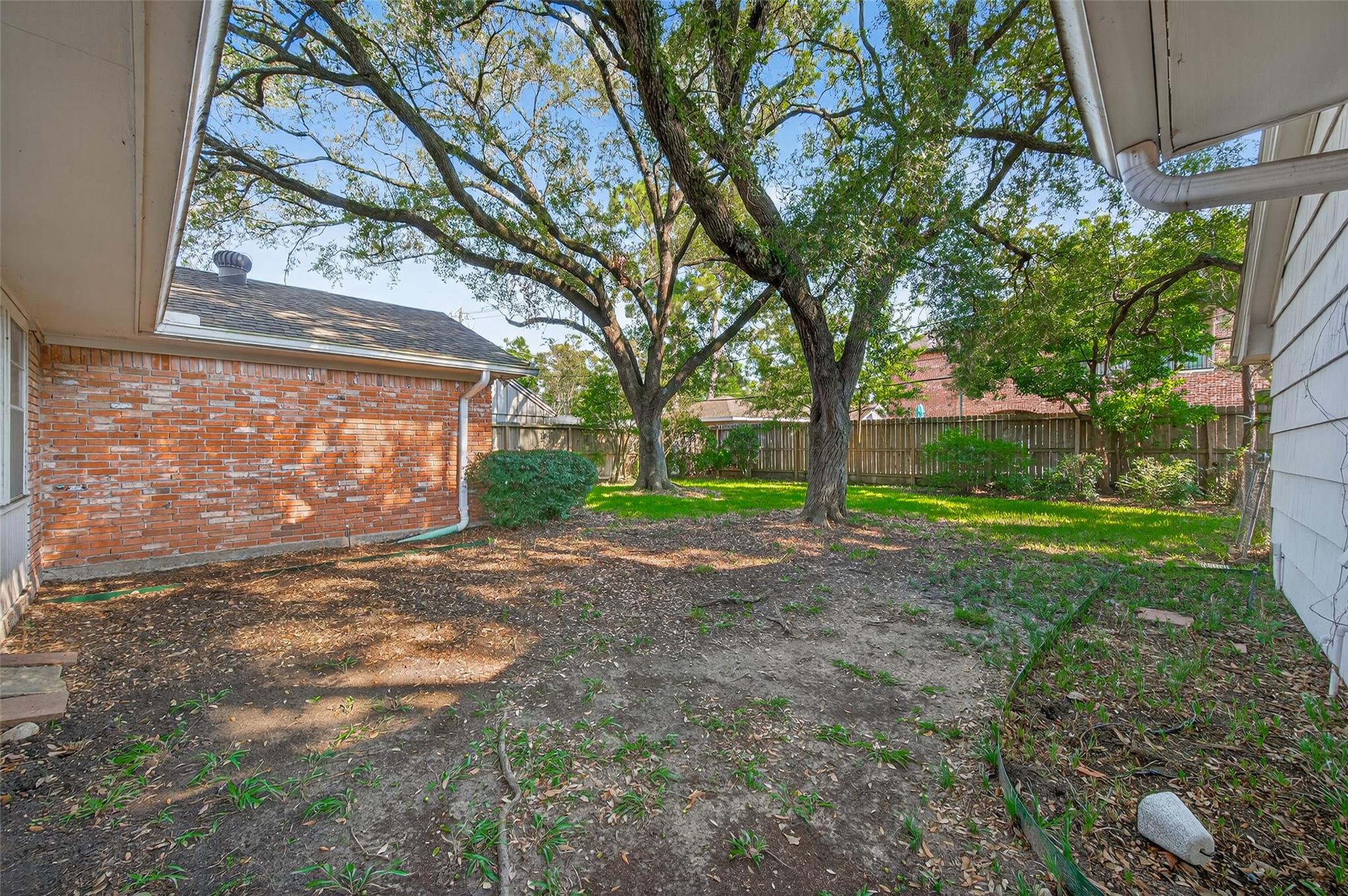 7811 Meadow Lake Lane