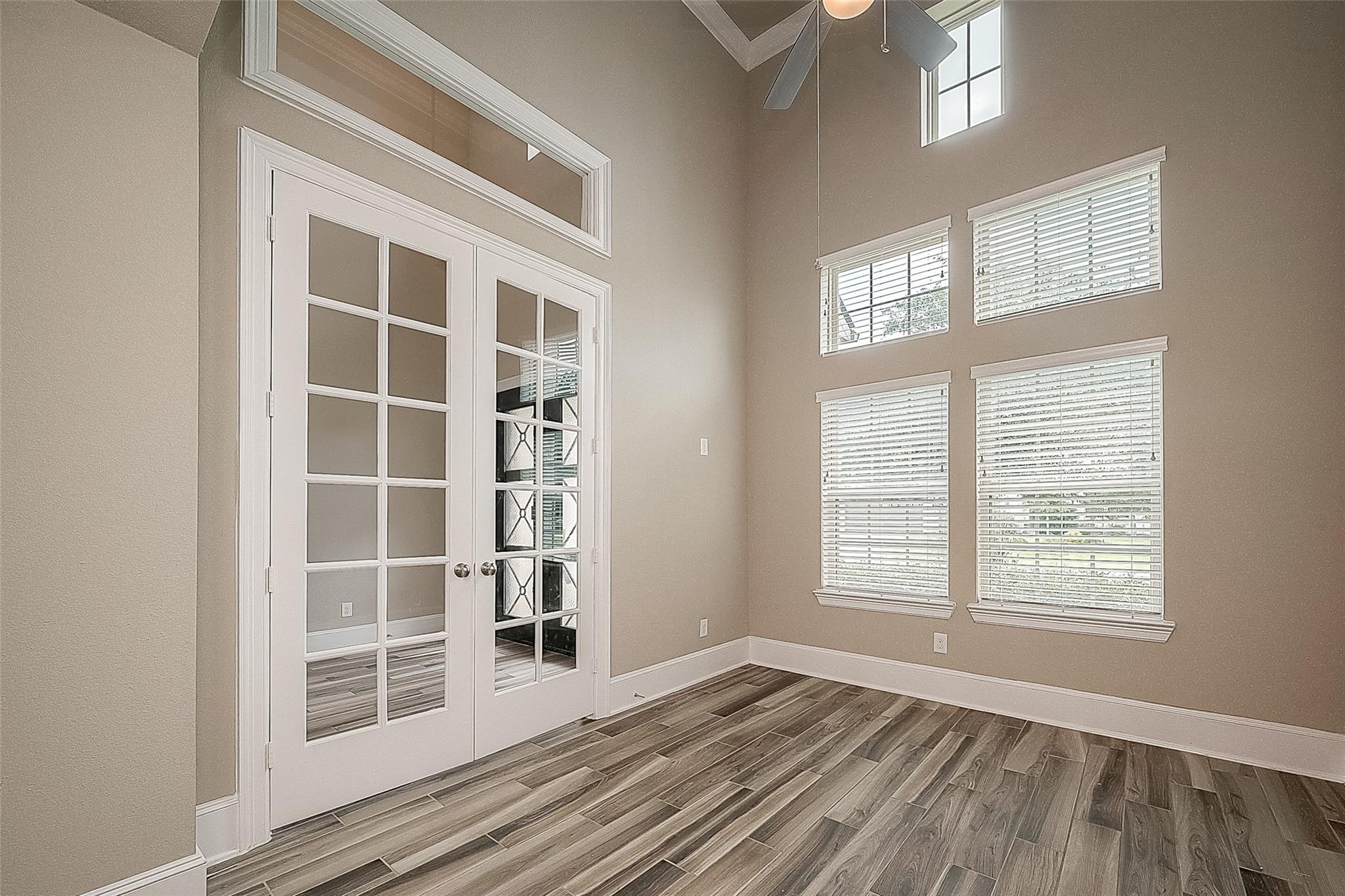 115 N Winter Sunrise Circle