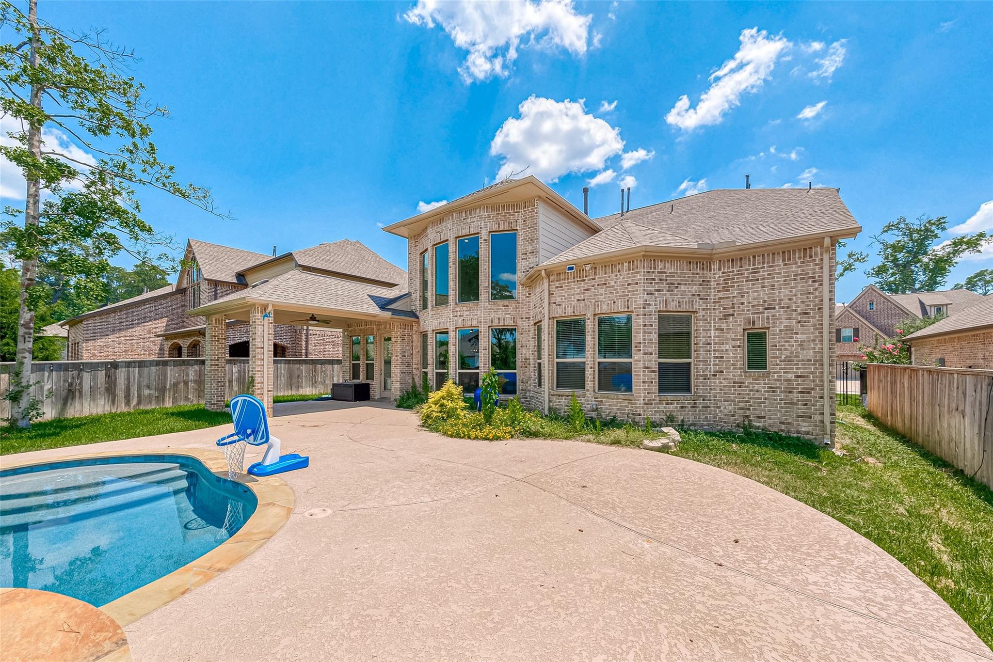 115 N Winter Sunrise Circle