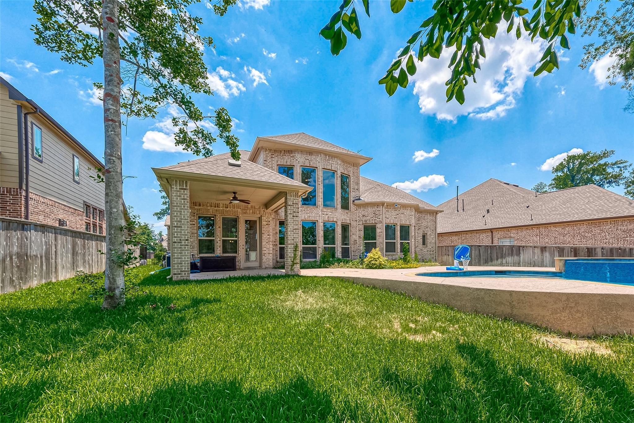 115 N Winter Sunrise Circle