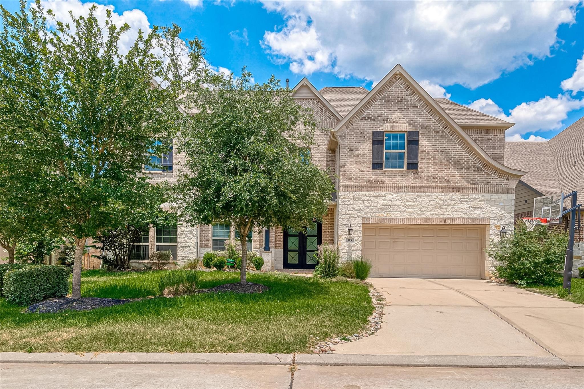 115 N Winter Sunrise Circle