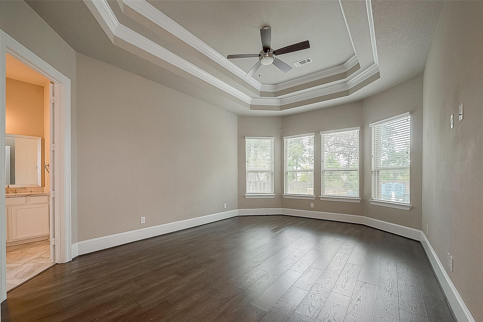 115 N Winter Sunrise Circle