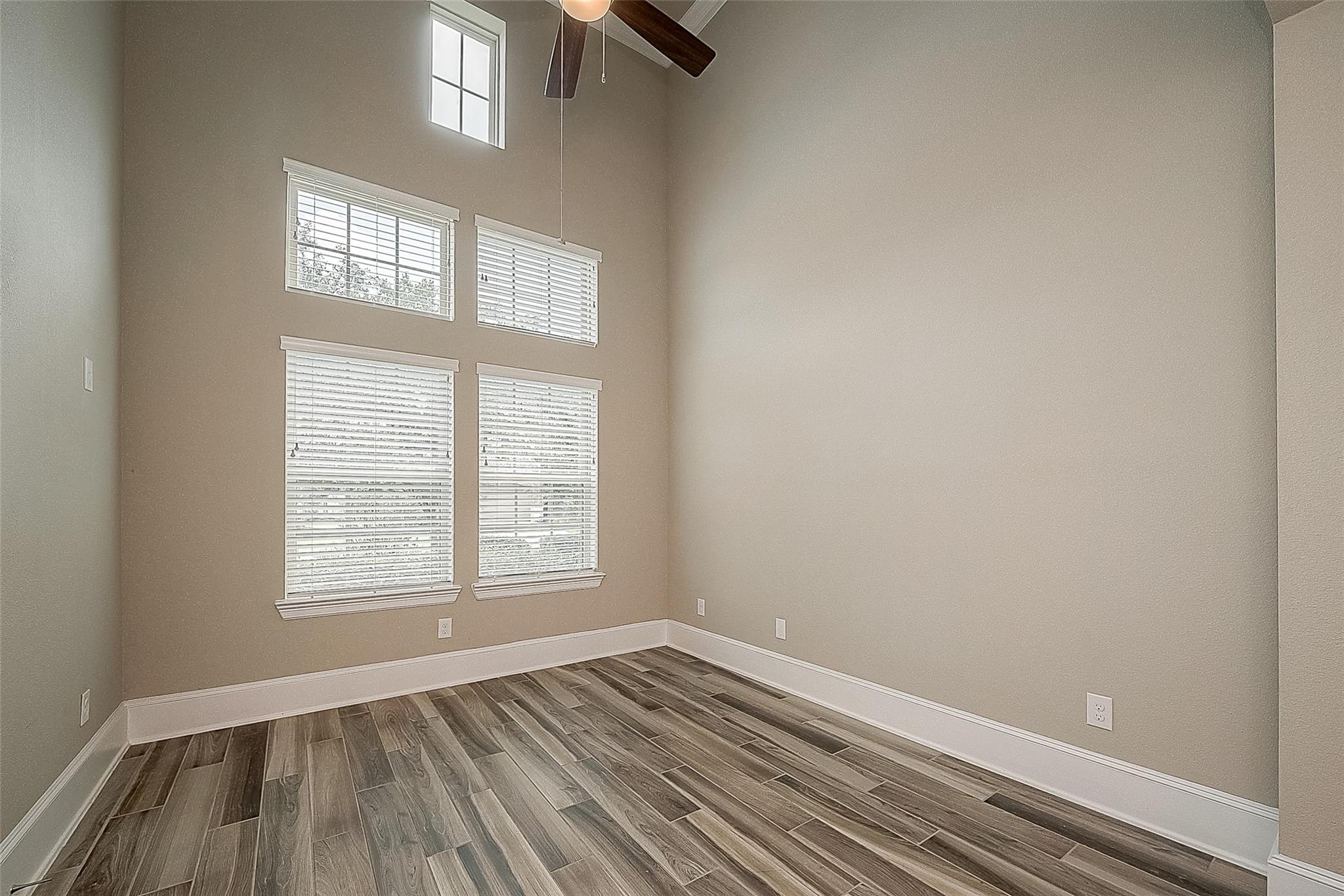 115 N Winter Sunrise Circle