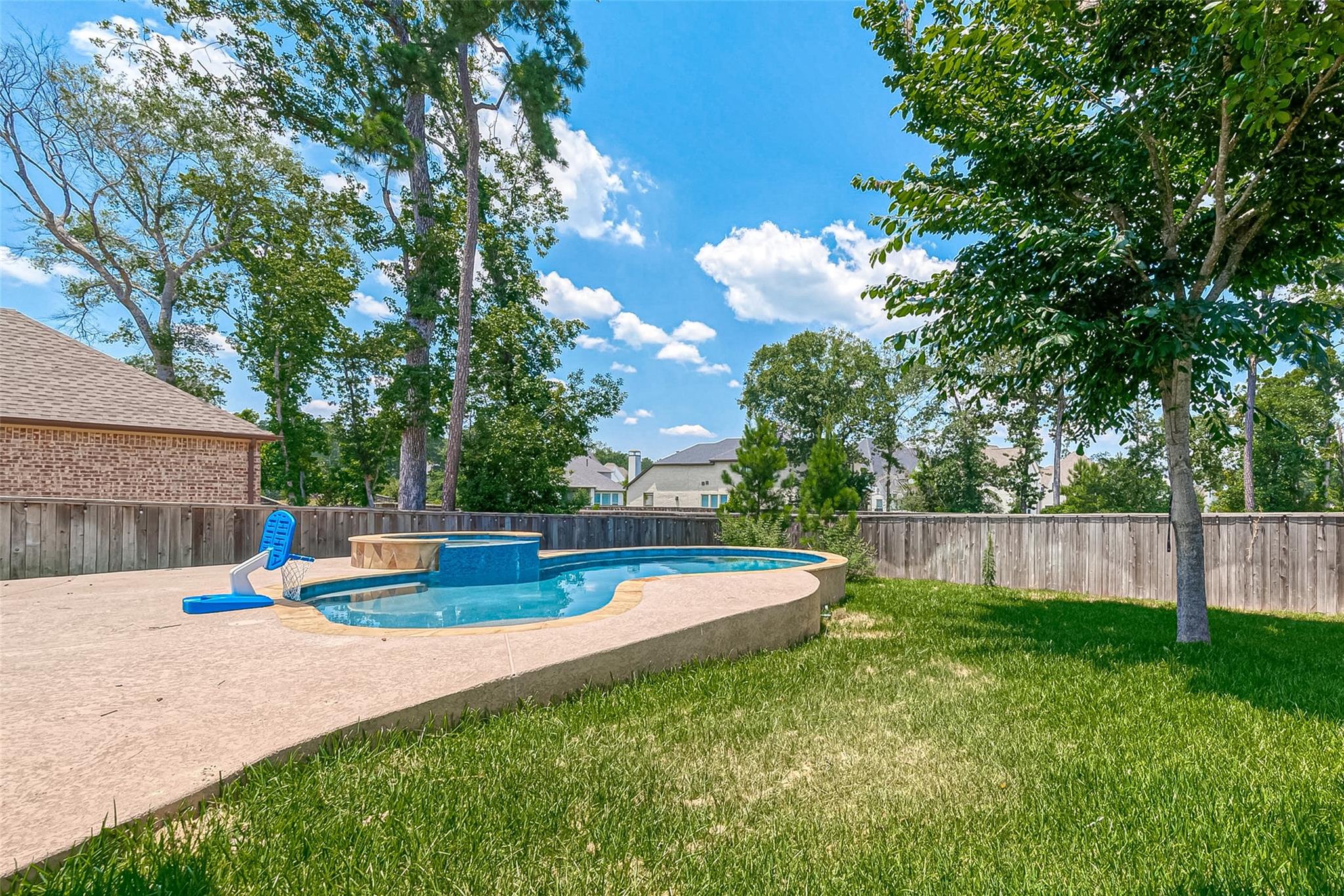 115 N Winter Sunrise Circle