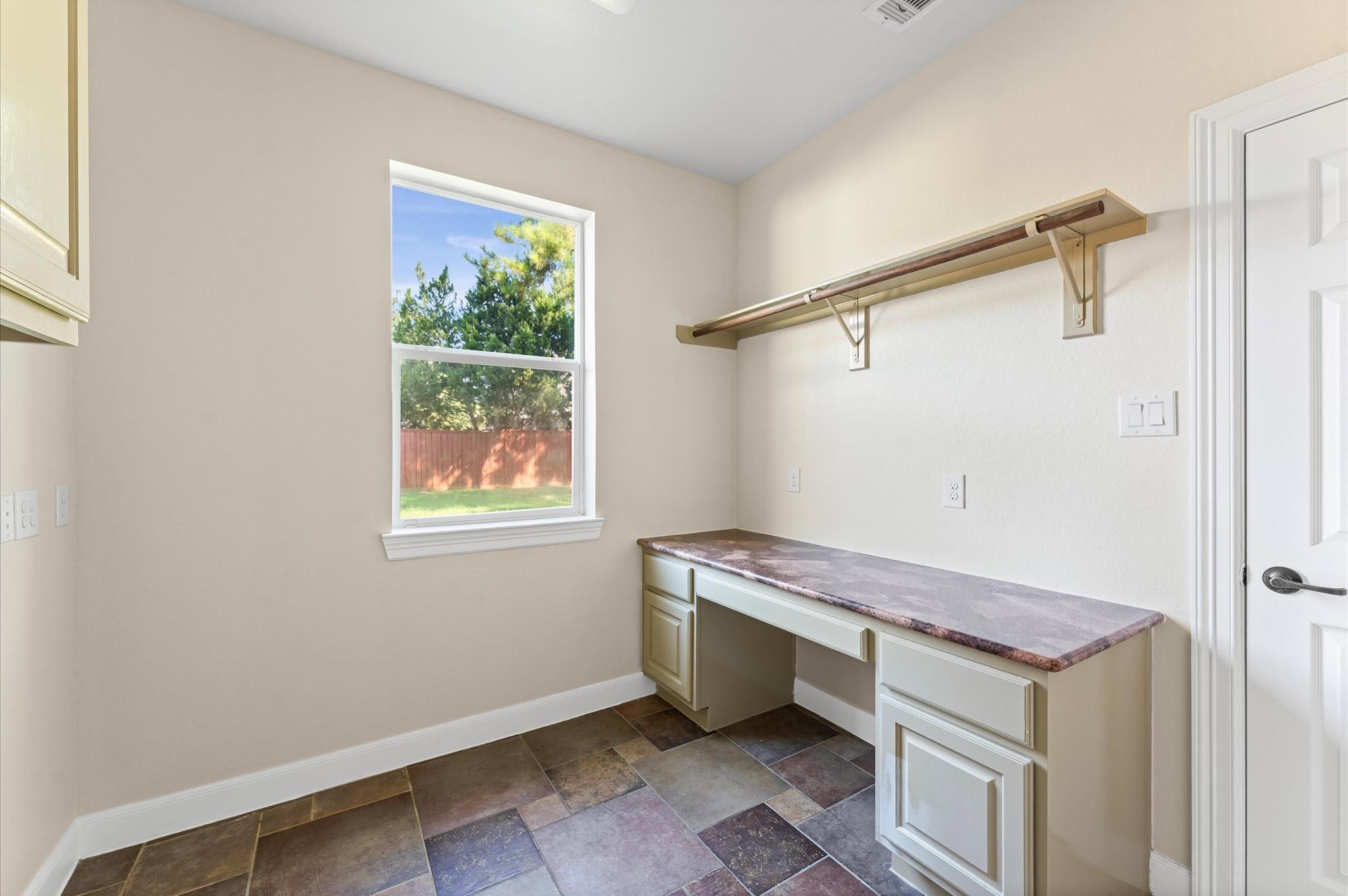 7 N Beech Springs Circle