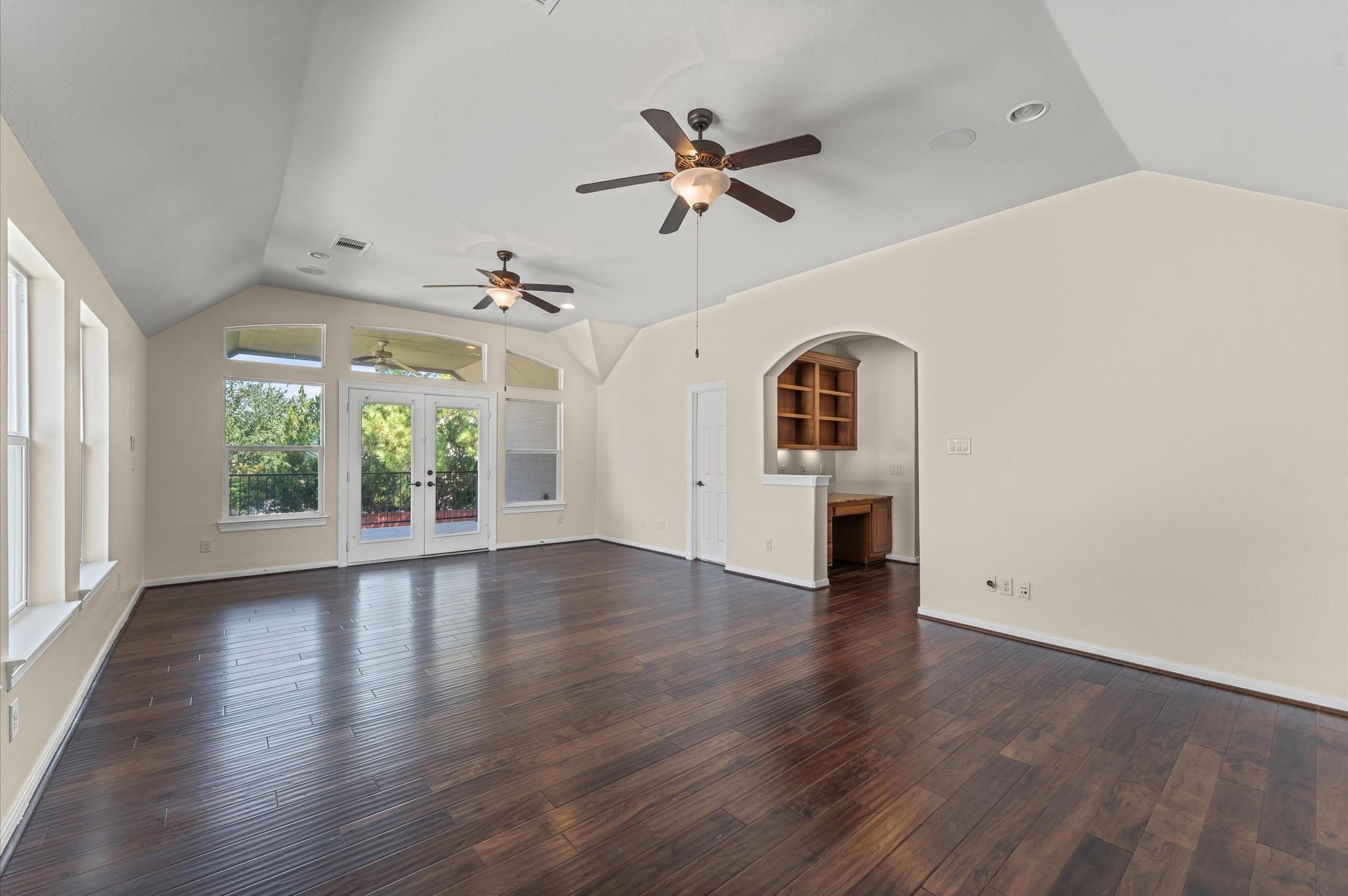 7 N Beech Springs Circle