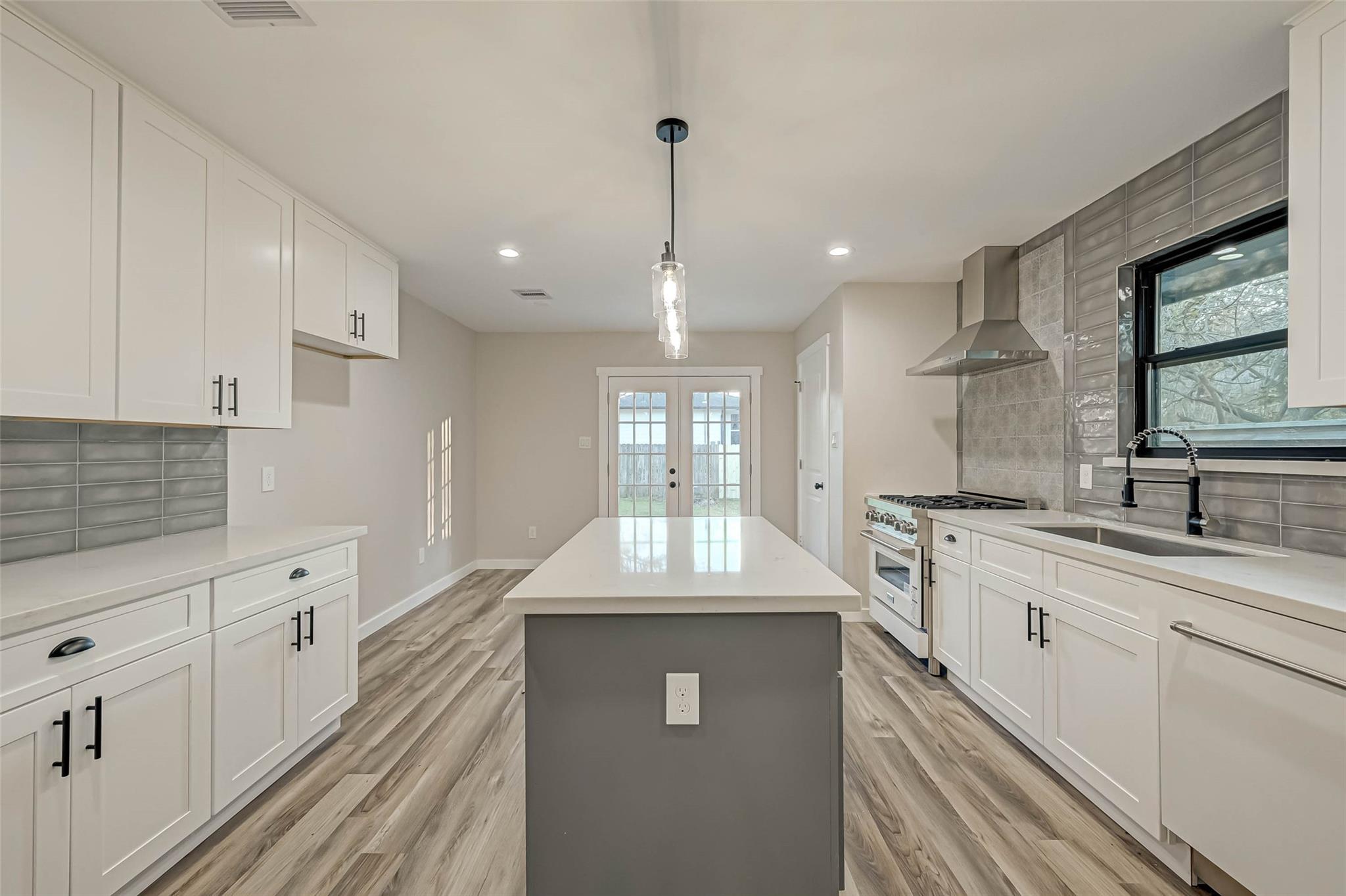 2111 Nina Lee Lane