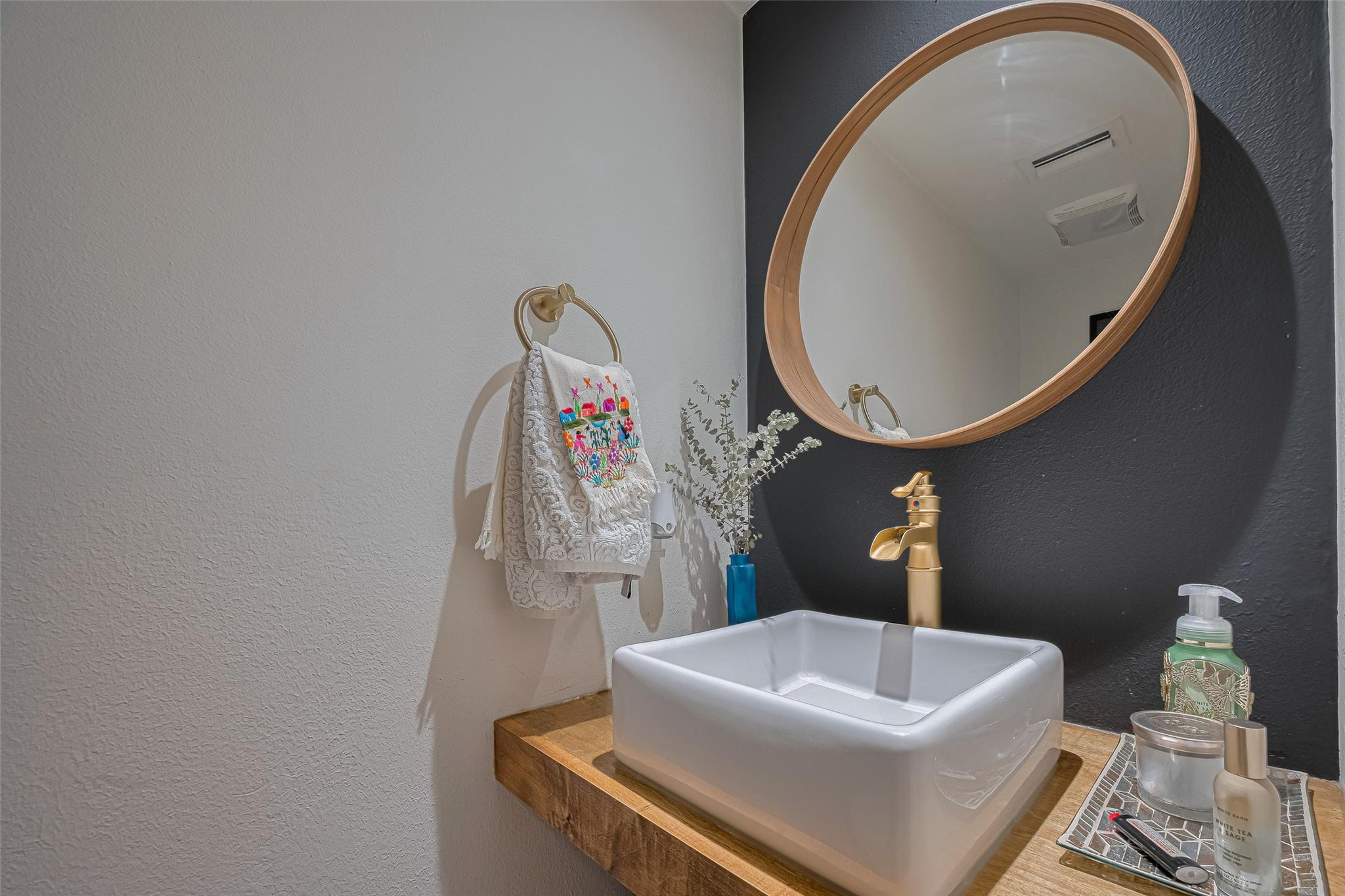 5368 Brownway Street # C32