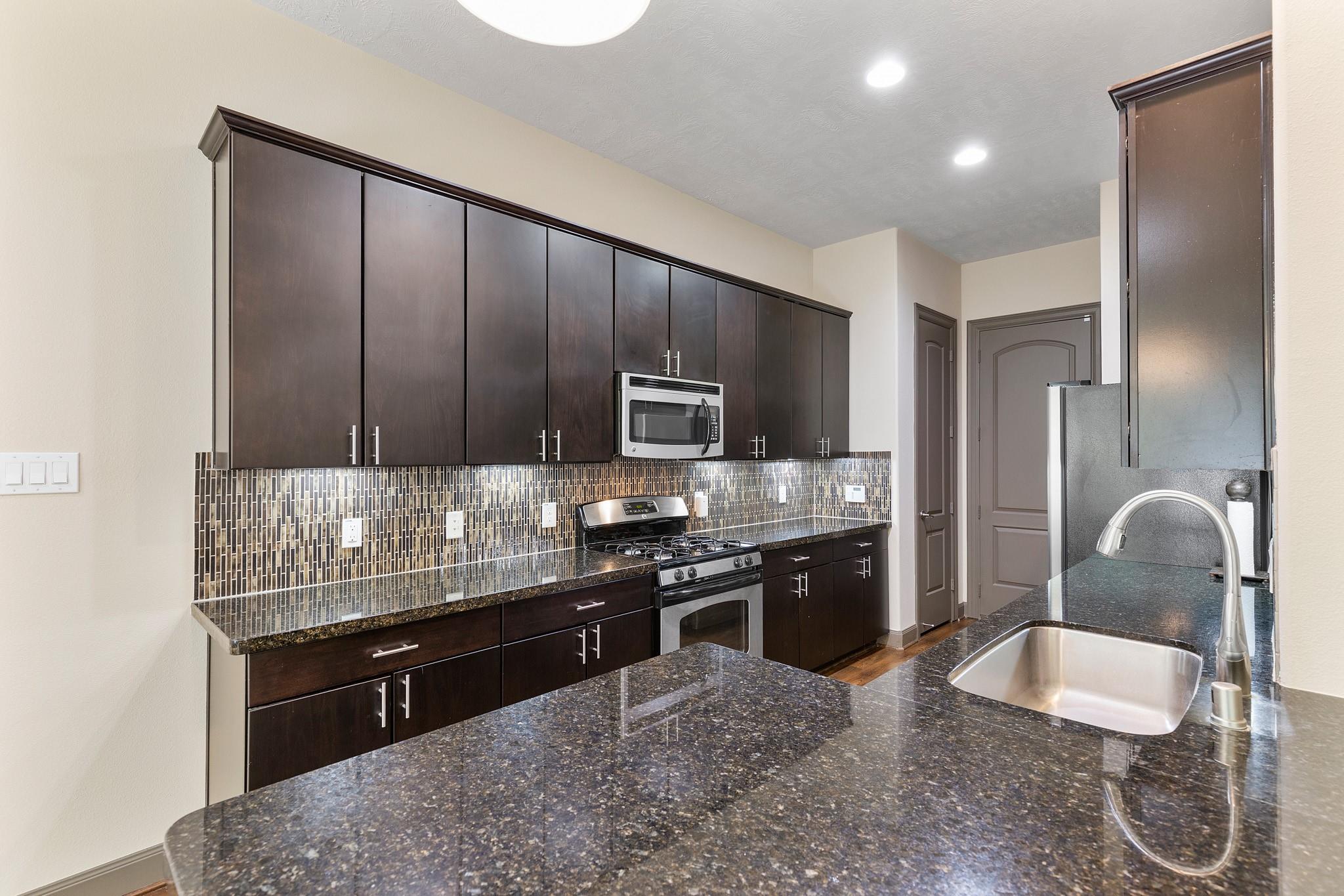 107 Aventura Place