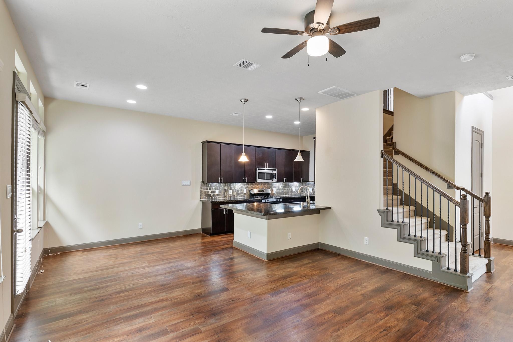 107 Aventura Place