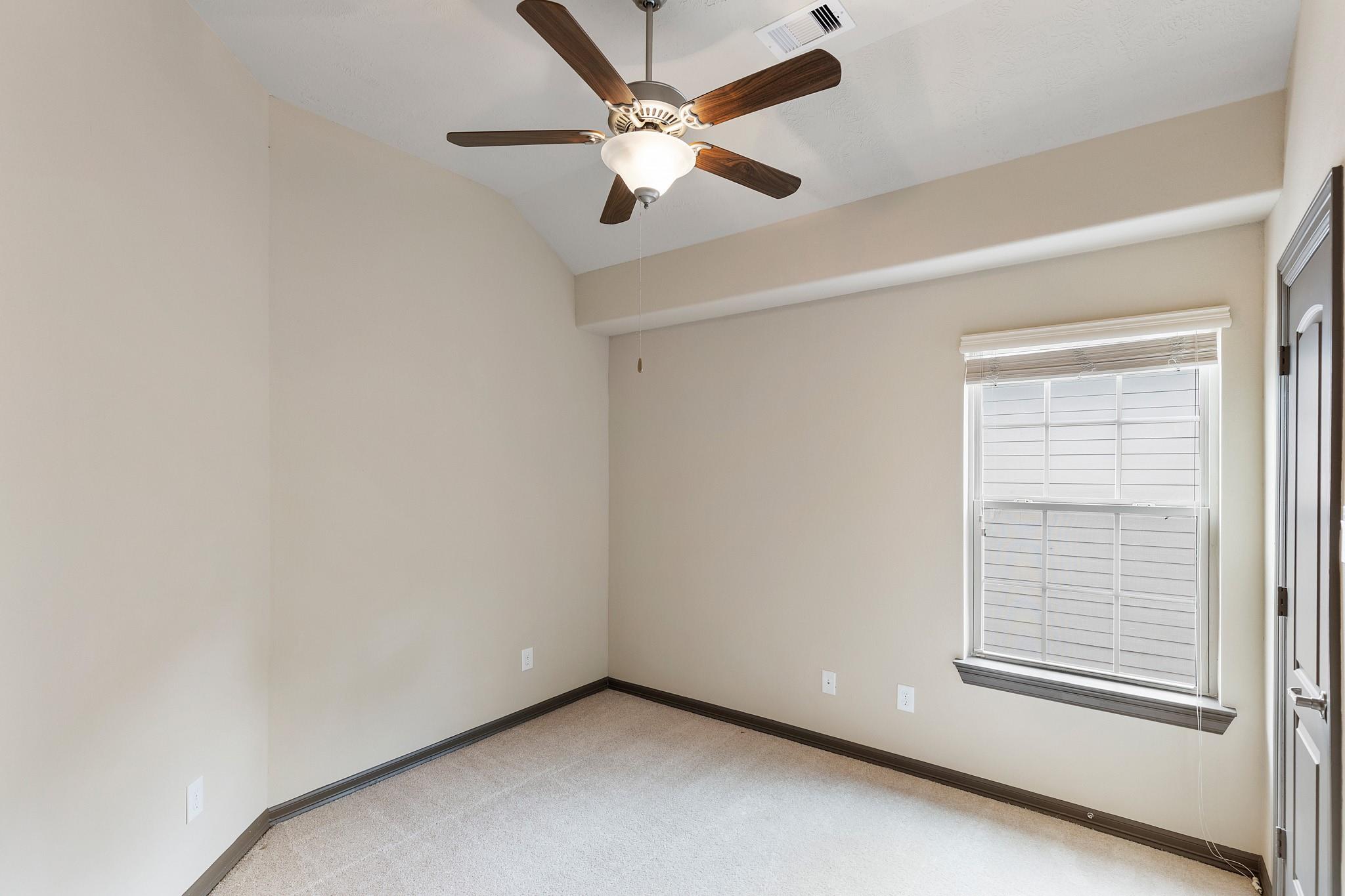 107 Aventura Place