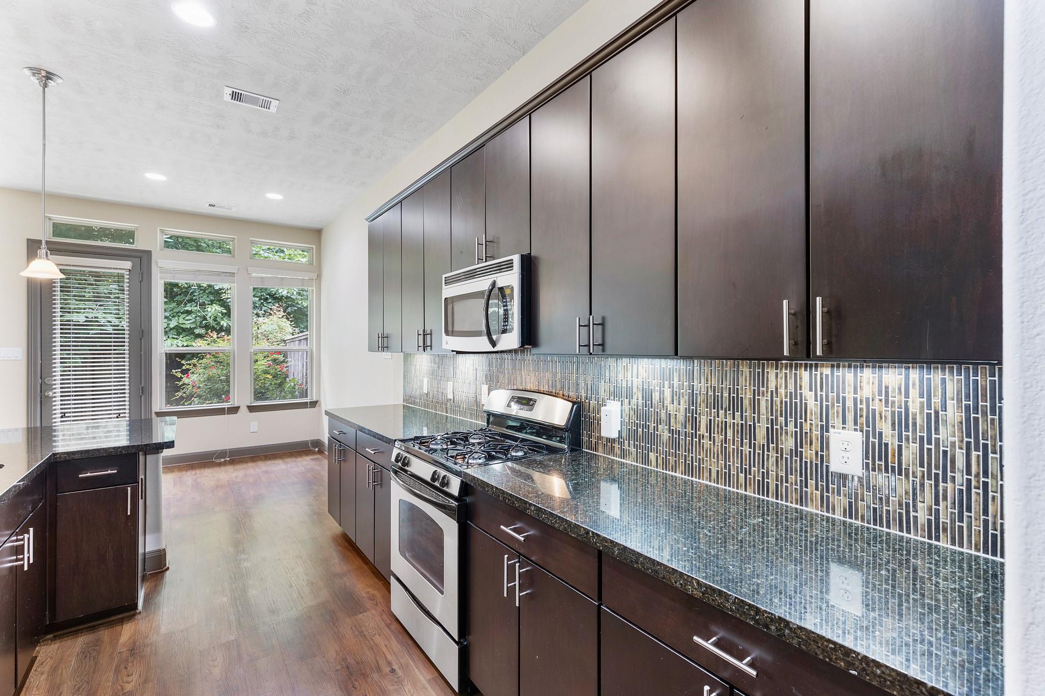 107 Aventura Place