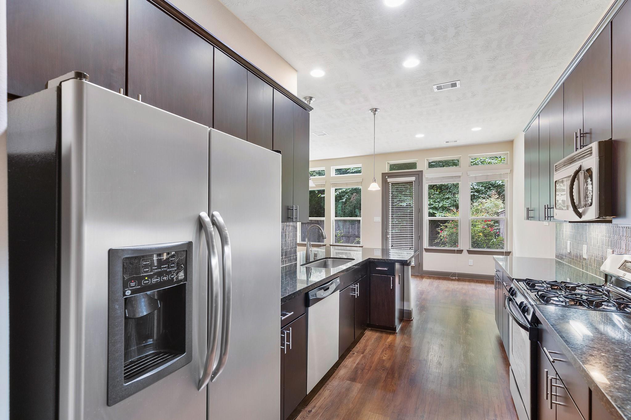 107 Aventura Place