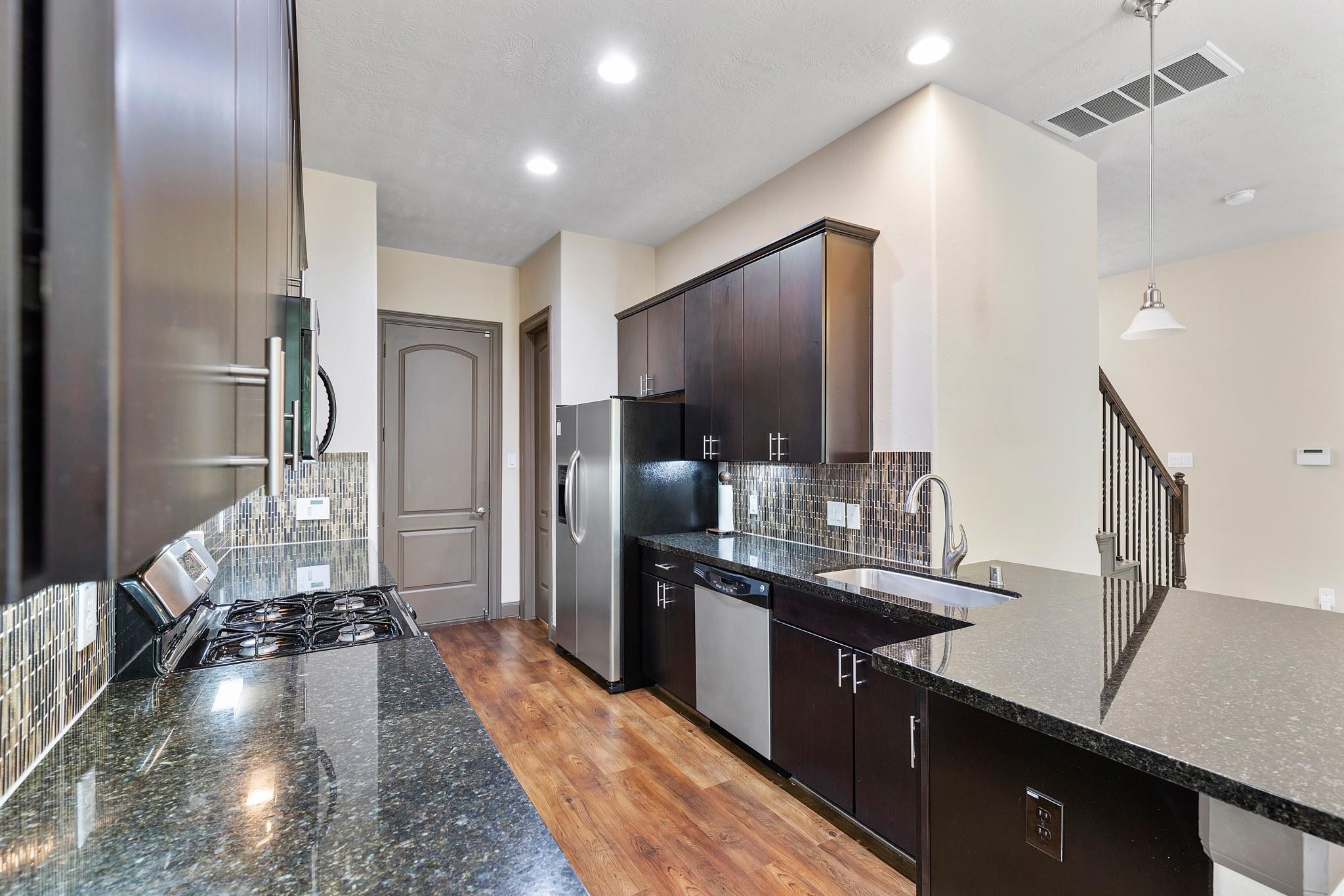 107 Aventura Place