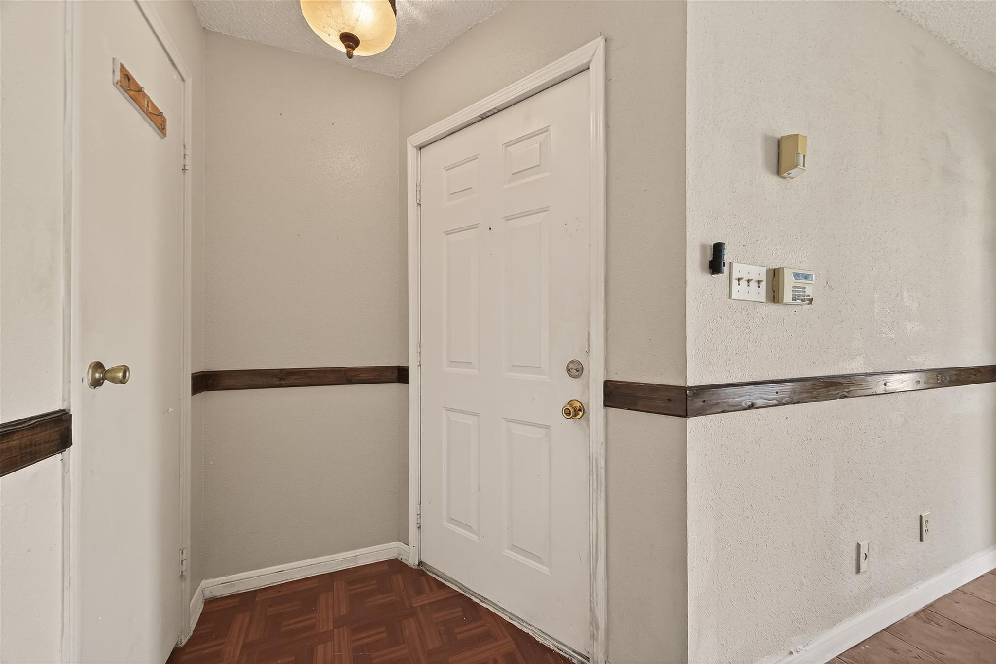 10101 S Gessner Road # 307