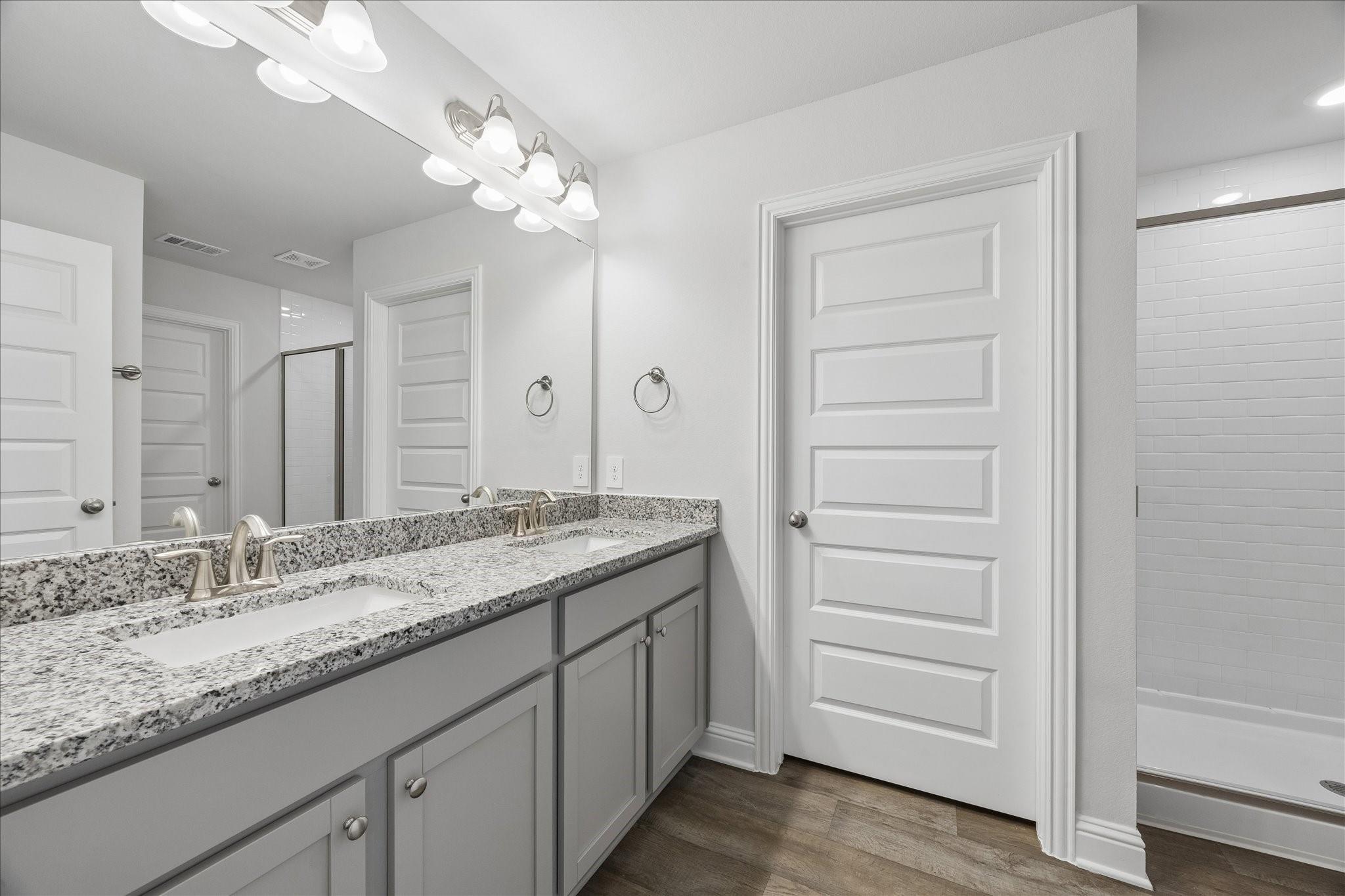 10 Greenbriar Loop