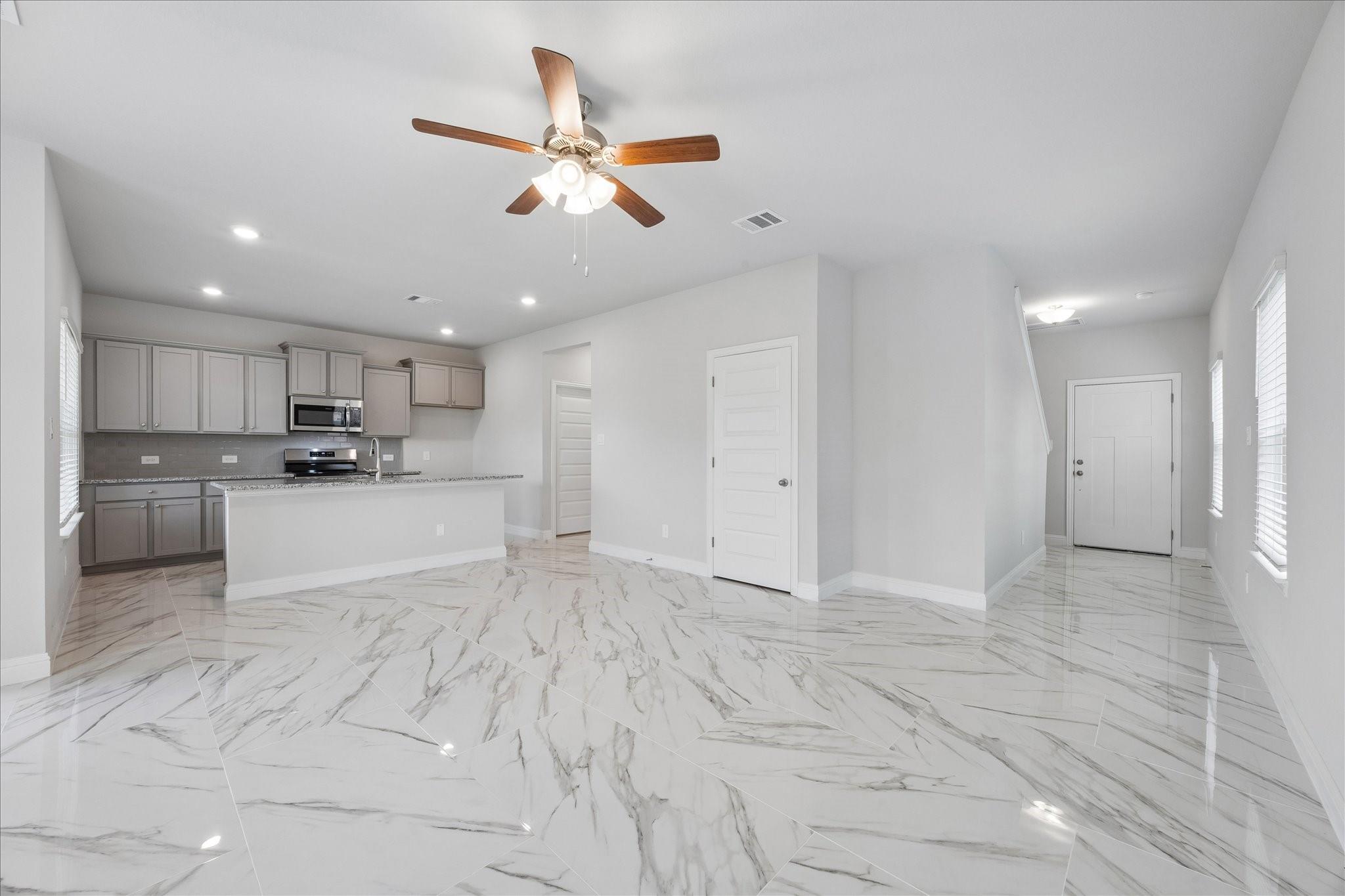 10 Greenbriar Loop