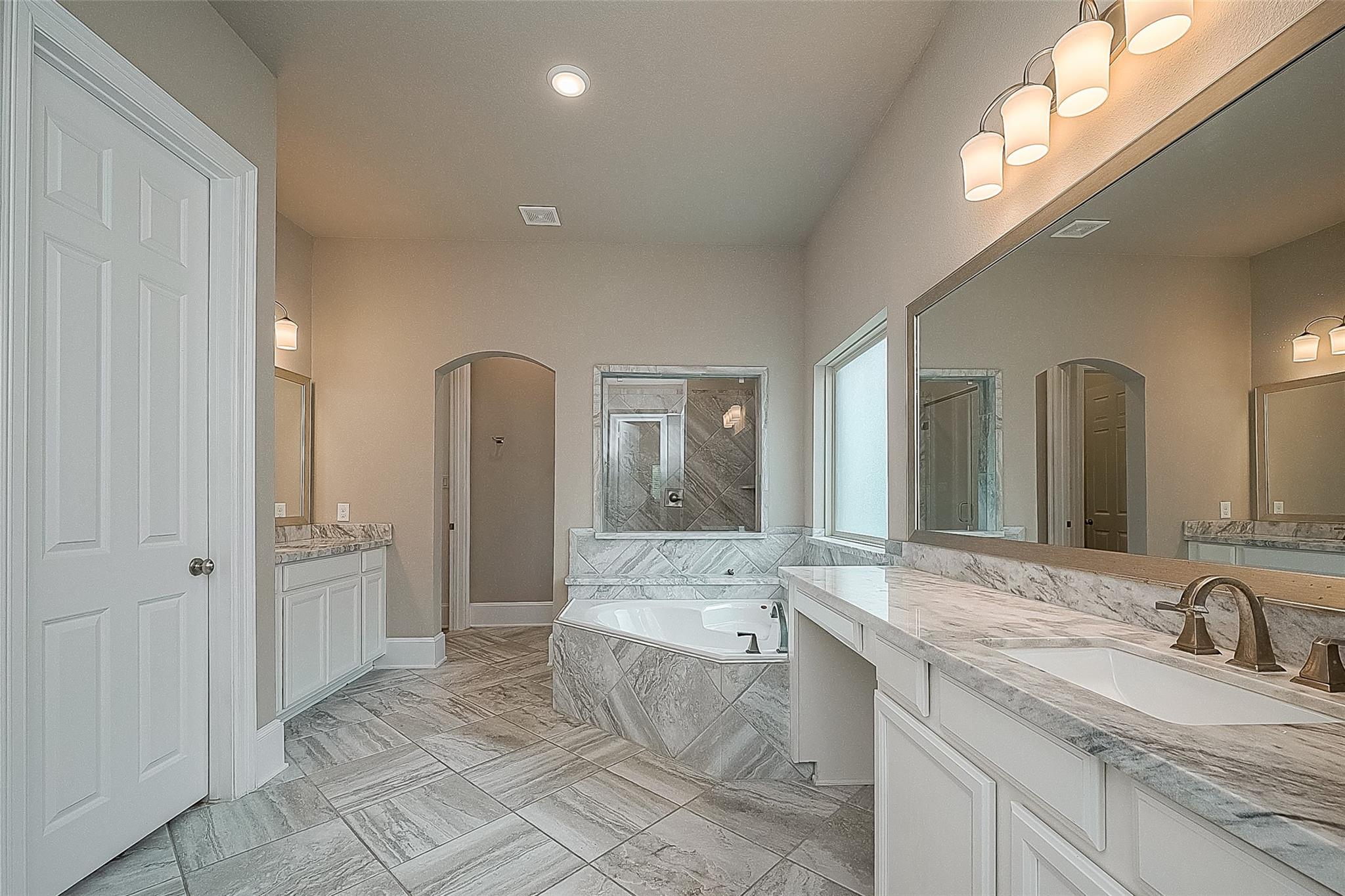 115 N Winter Sunrise Circle