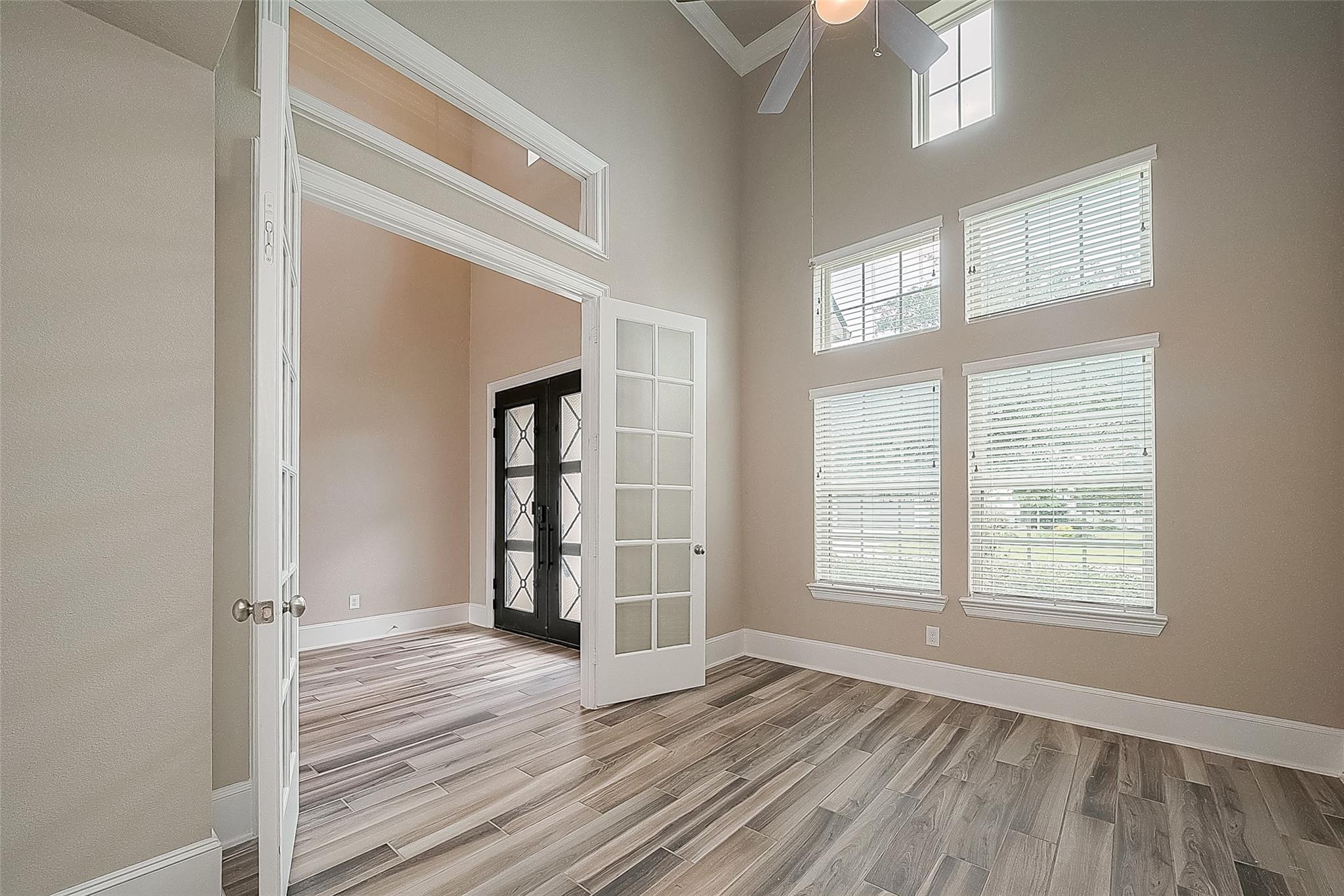 115 N Winter Sunrise Circle