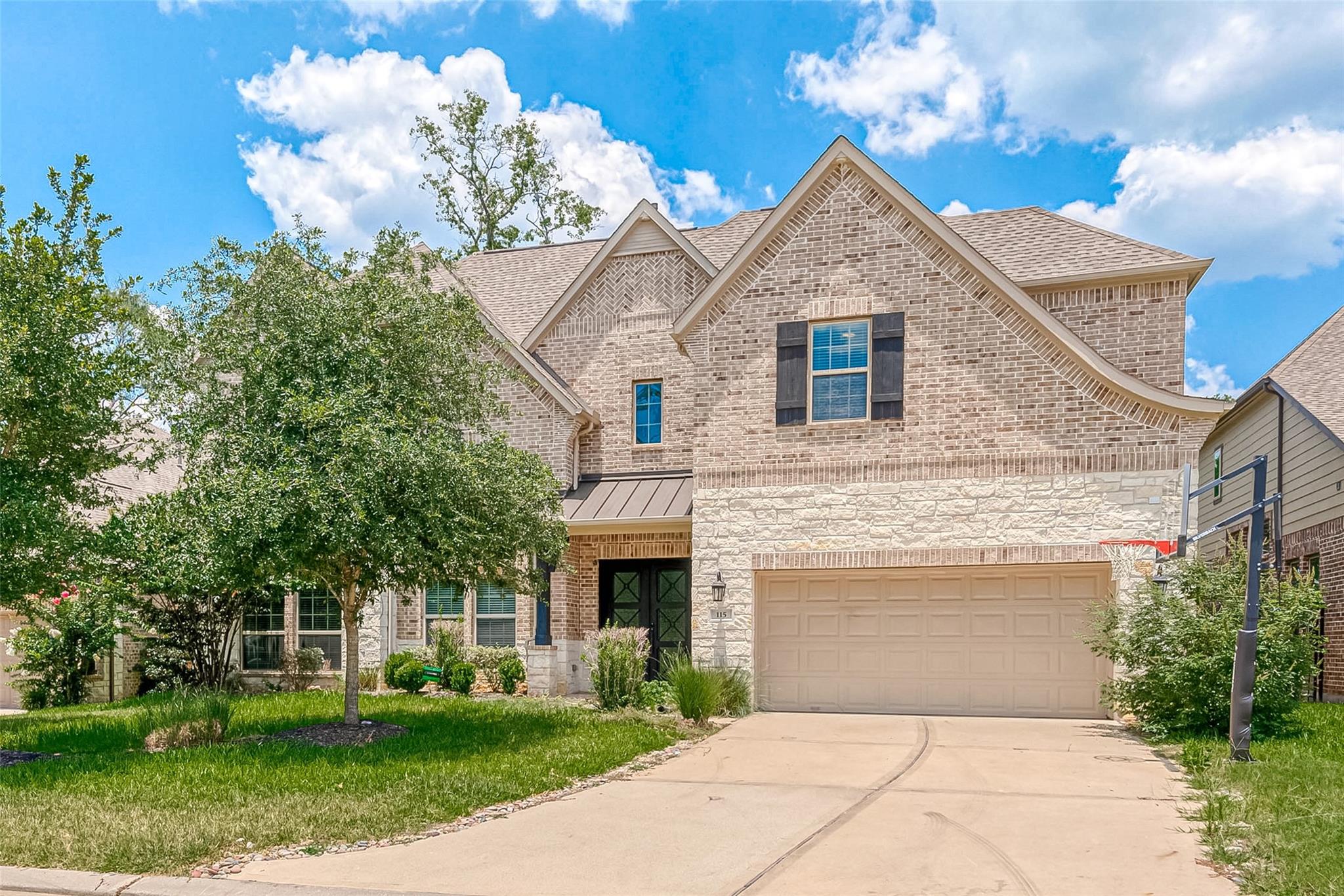 115 N Winter Sunrise Circle