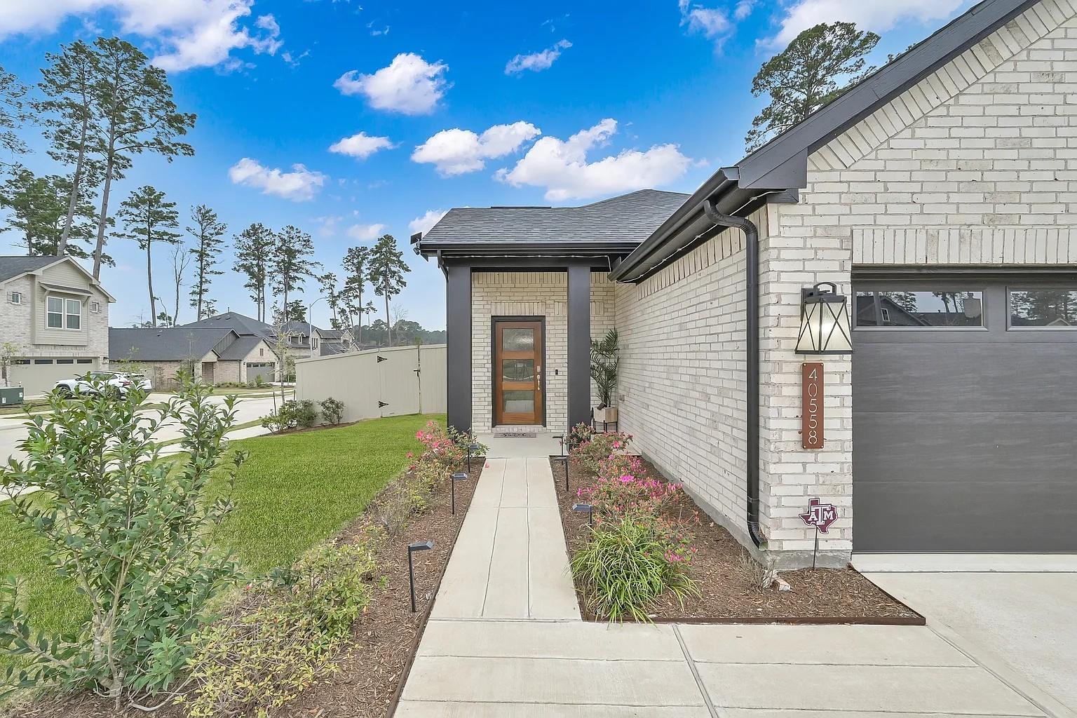 40558 Berylline Lane