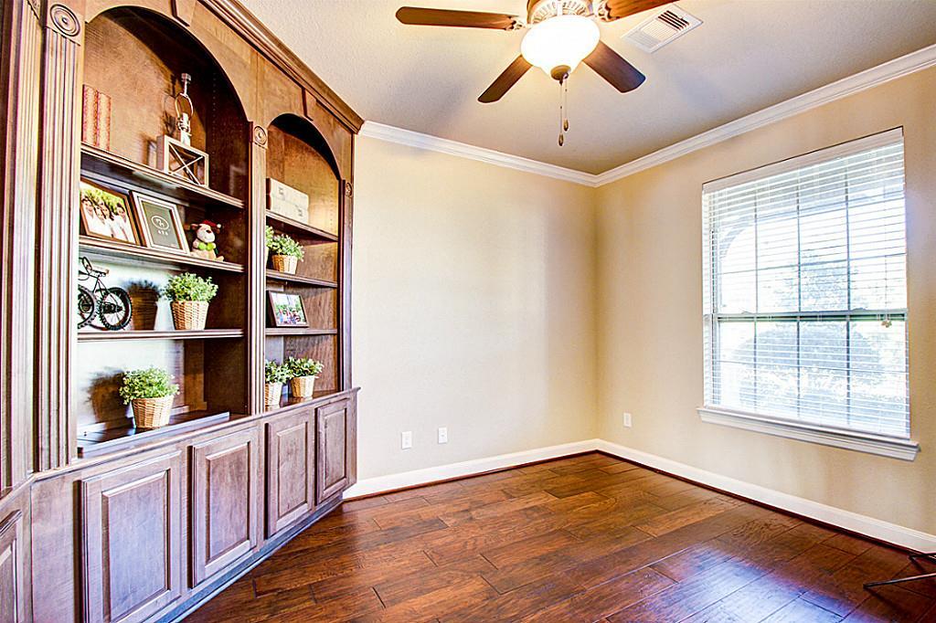 10 Cayuga Pond Court