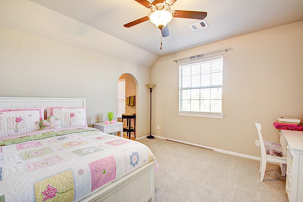 10 Cayuga Pond Court