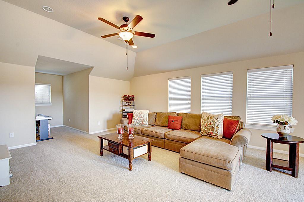 10 Cayuga Pond Court