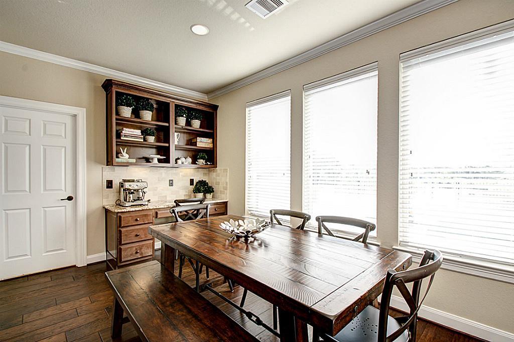 10 Cayuga Pond Court