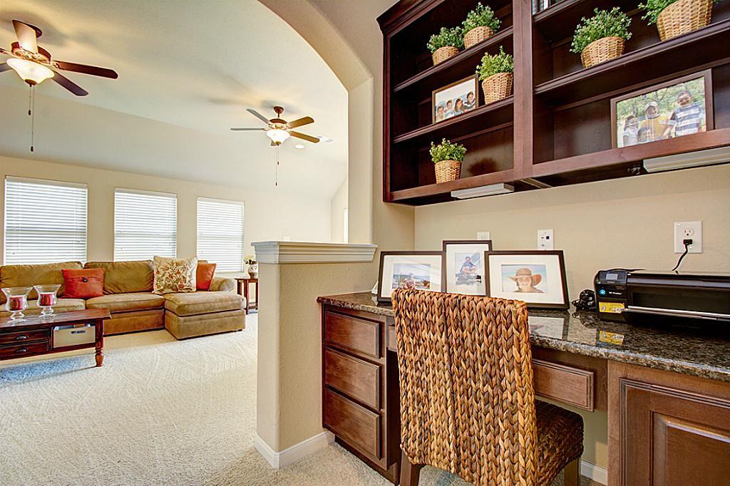 10 Cayuga Pond Court