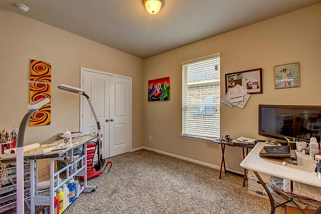 1251 S Maple Drive