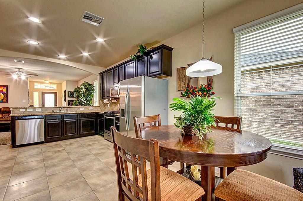 1251 S Maple Drive