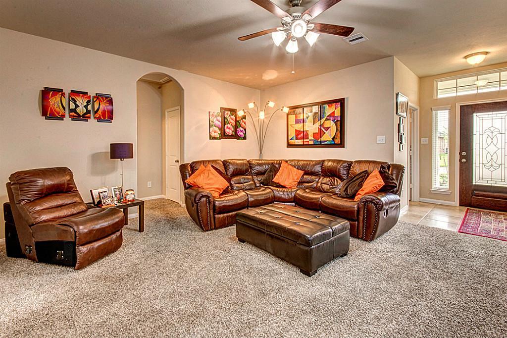 1251 S Maple Drive