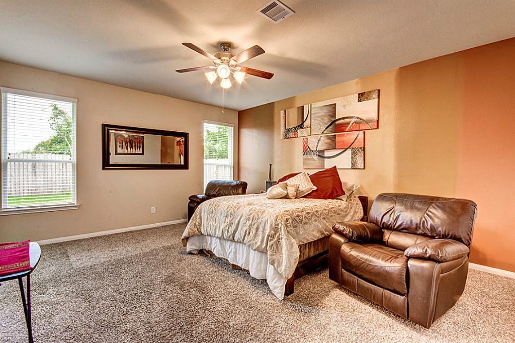 1251 S Maple Drive