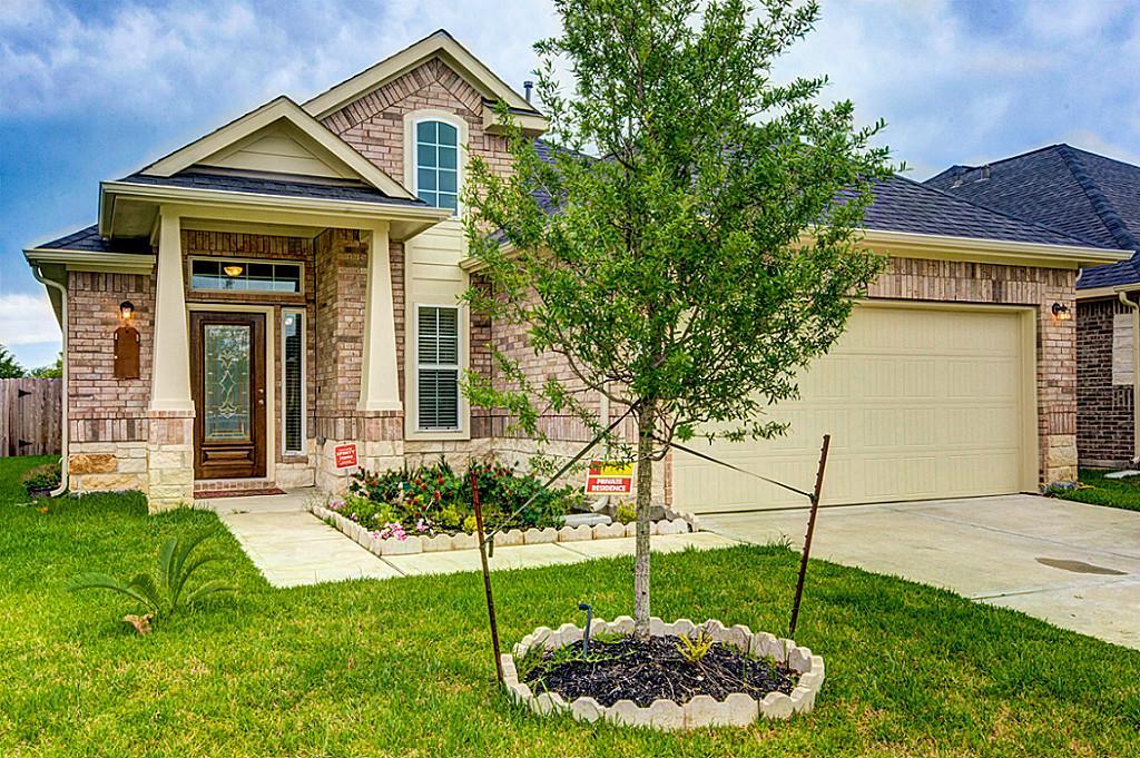 1251 S Maple Drive