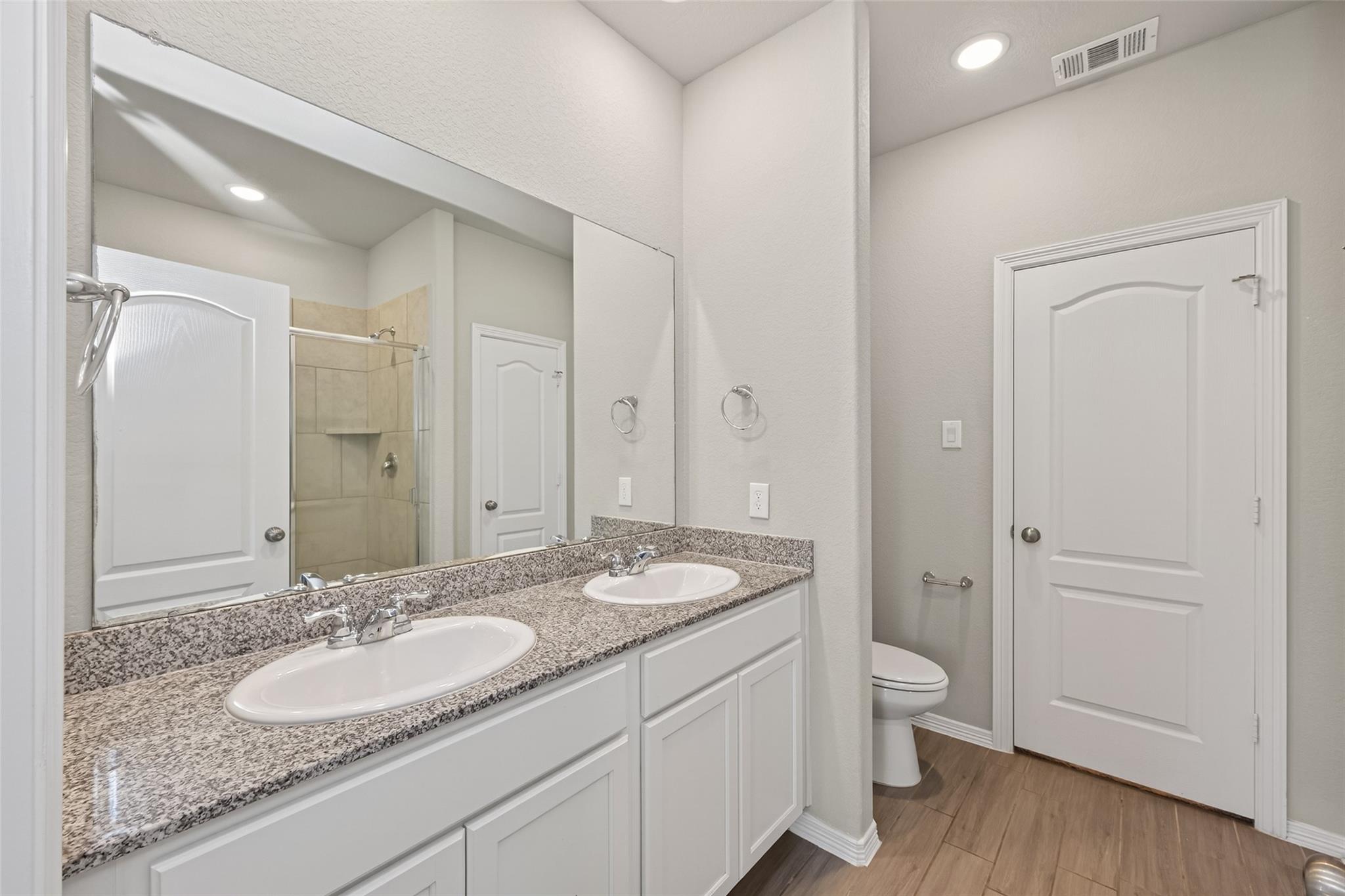 25527 Valverdant Court