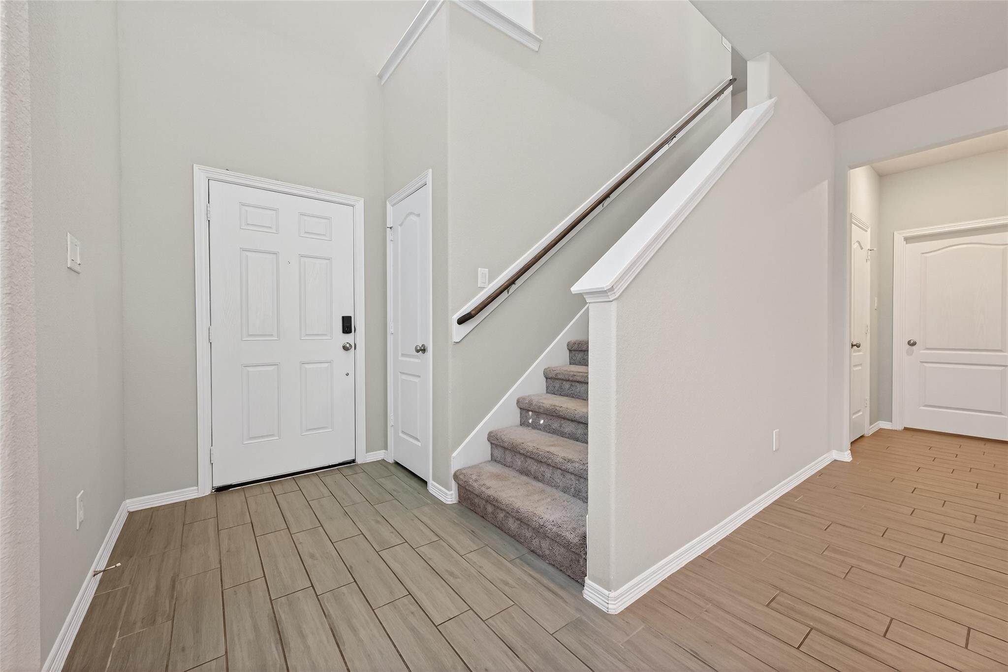 25527 Valverdant Court