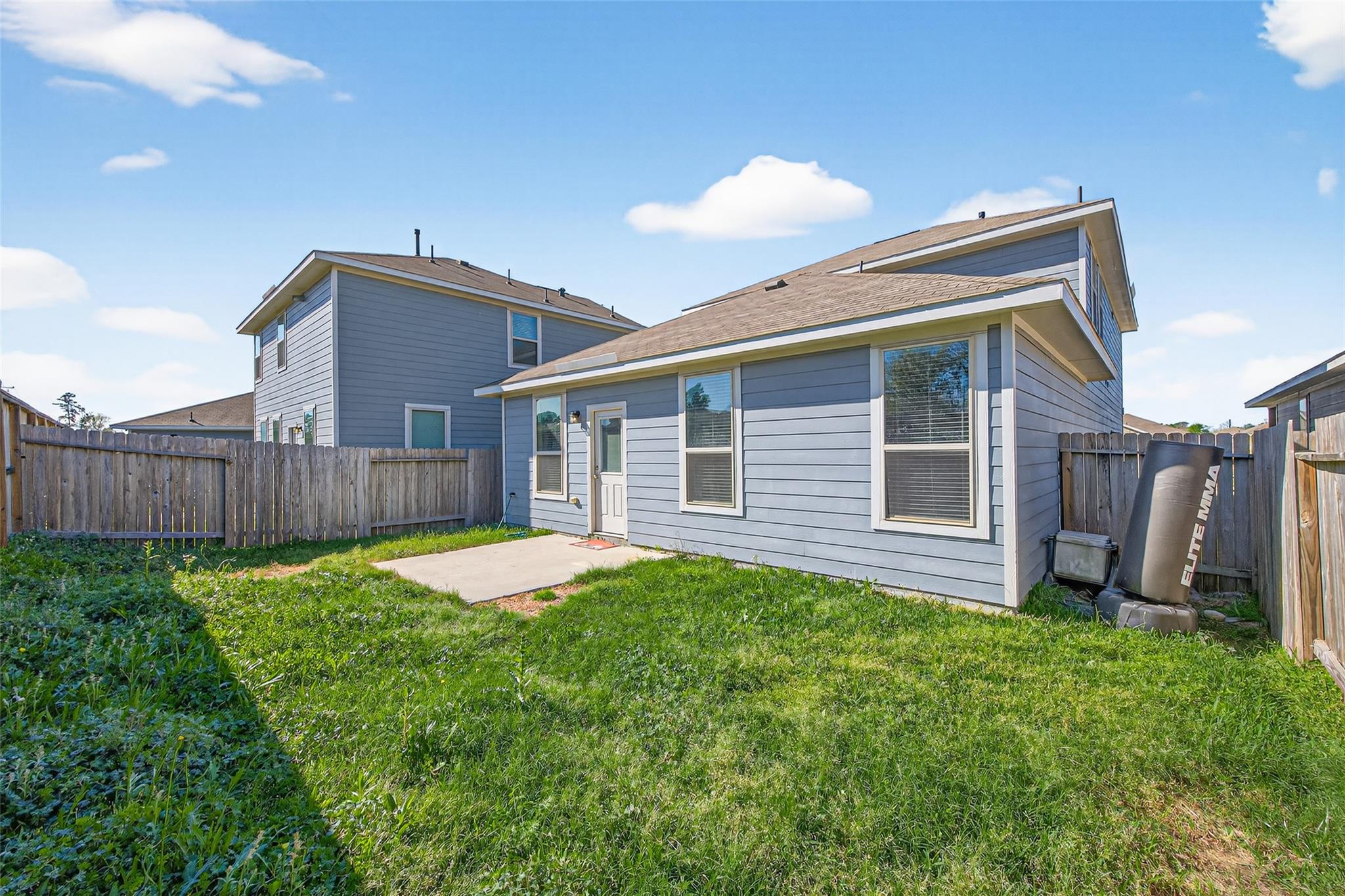 25527 Valverdant Court