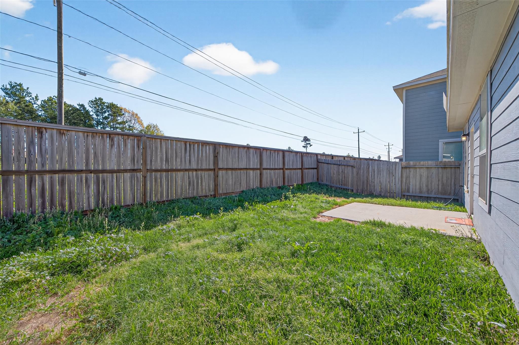 25527 Valverdant Court