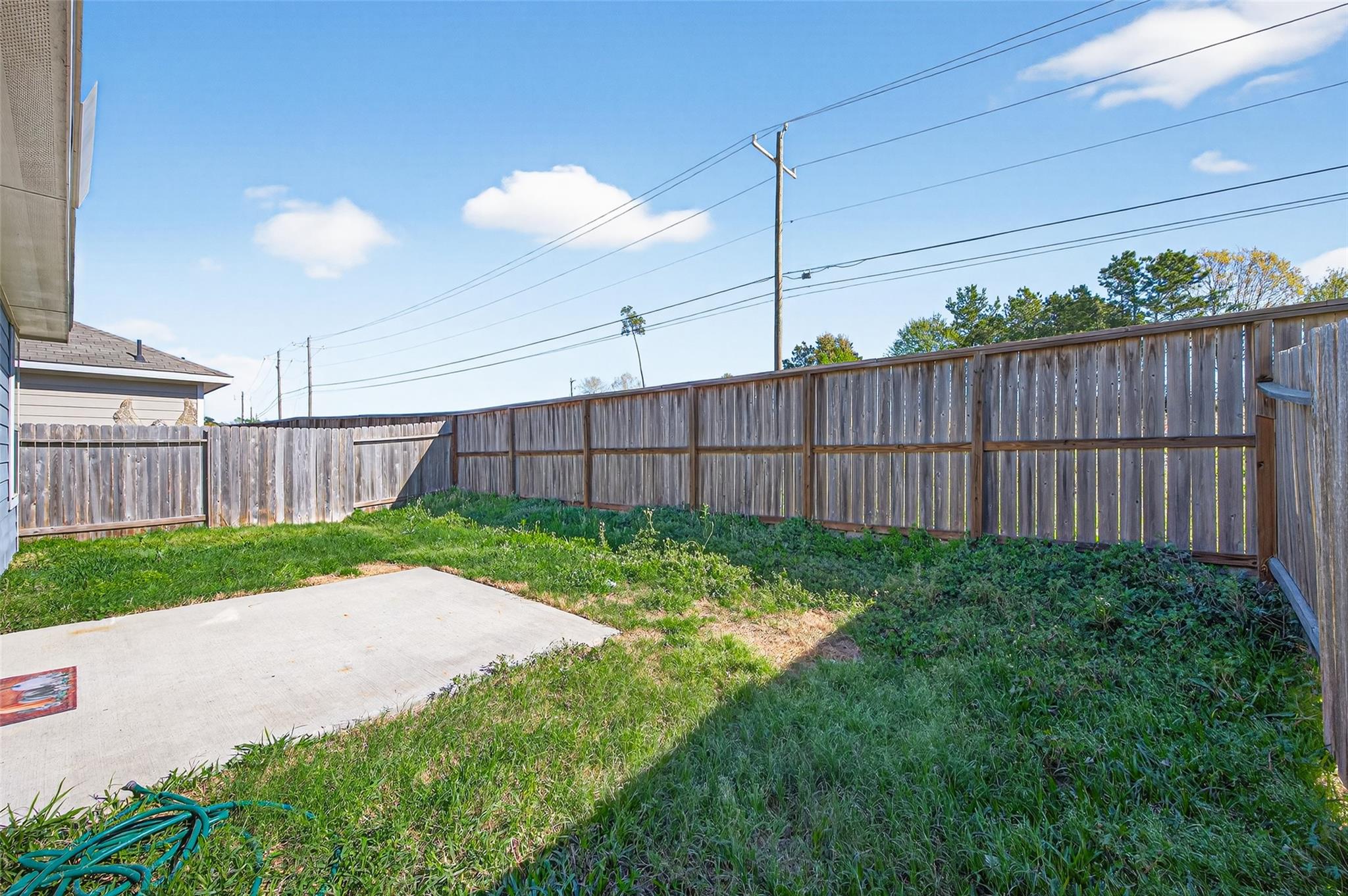 25527 Valverdant Court