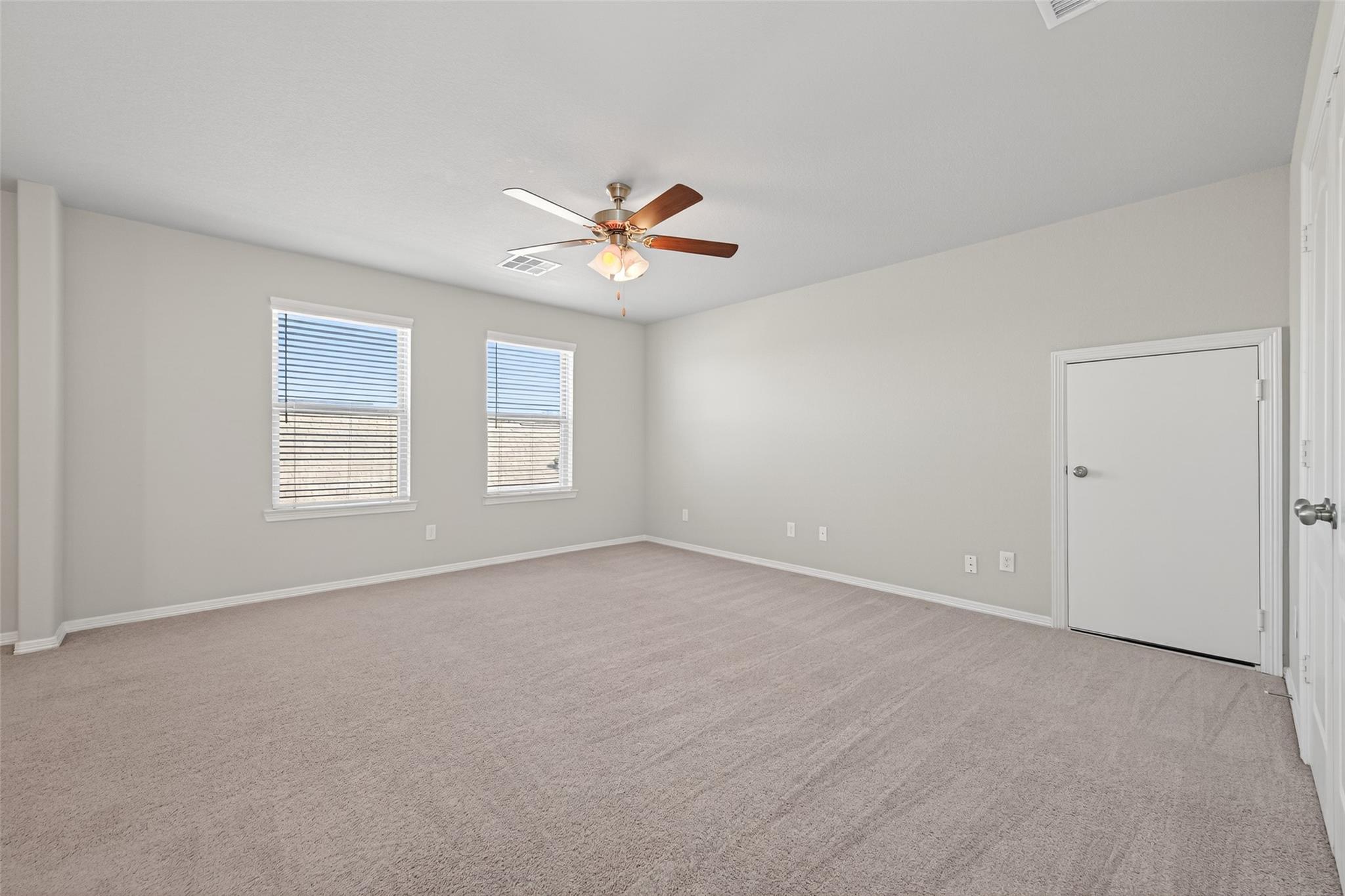 25527 Valverdant Court