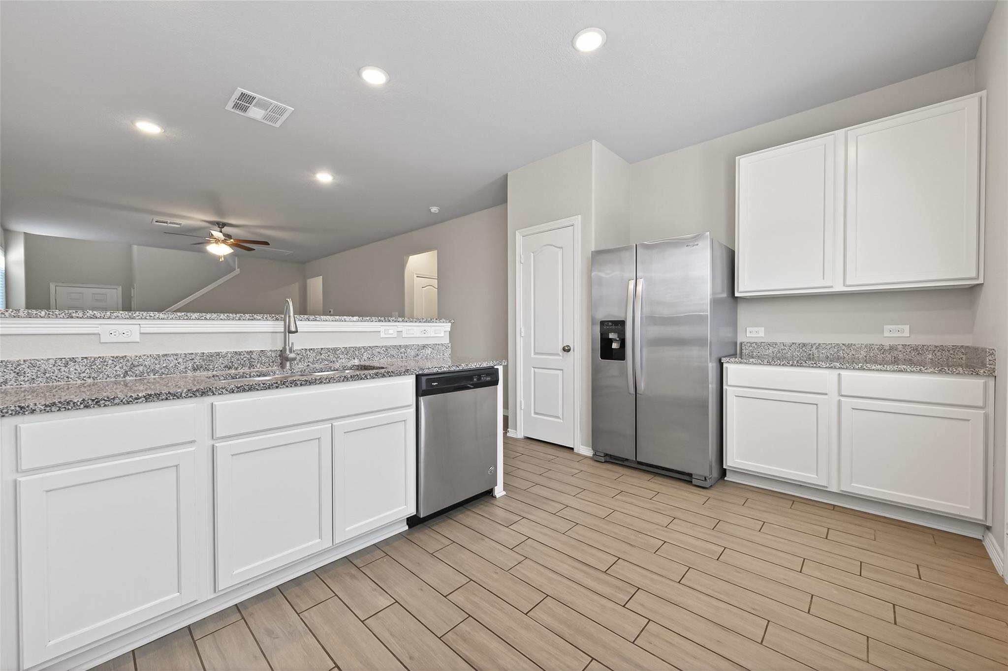 25527 Valverdant Court