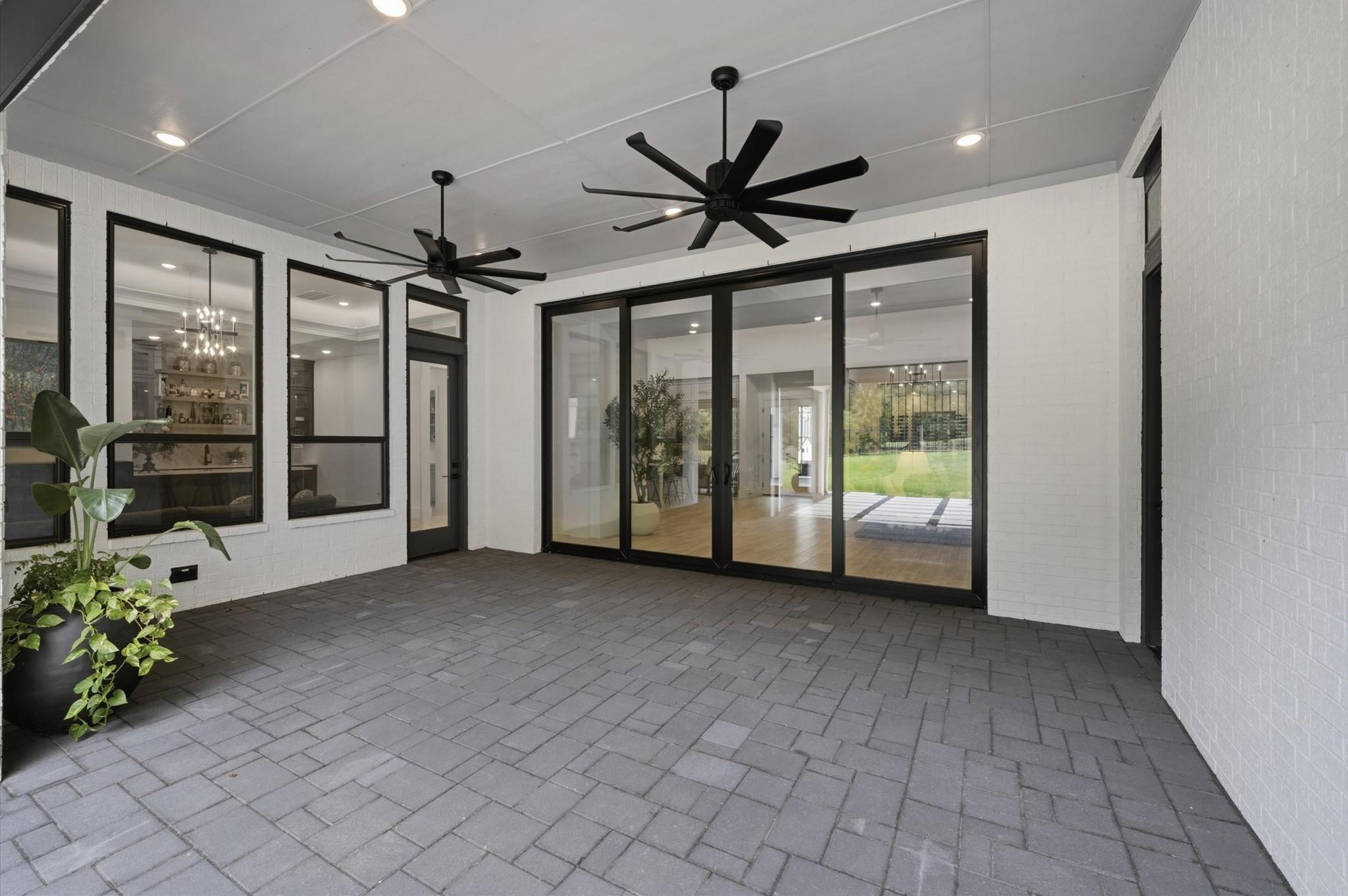 416 Huntington Park Drive