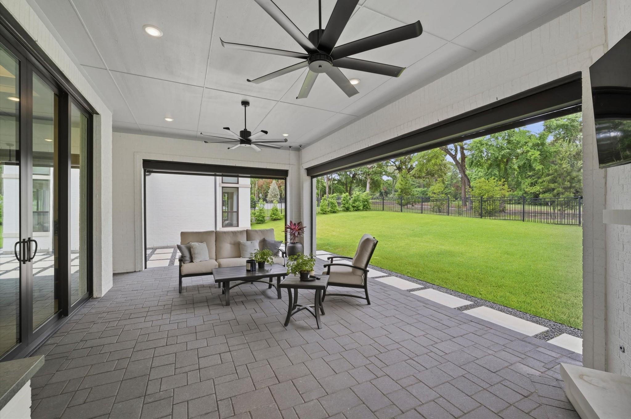 416 Huntington Park Drive