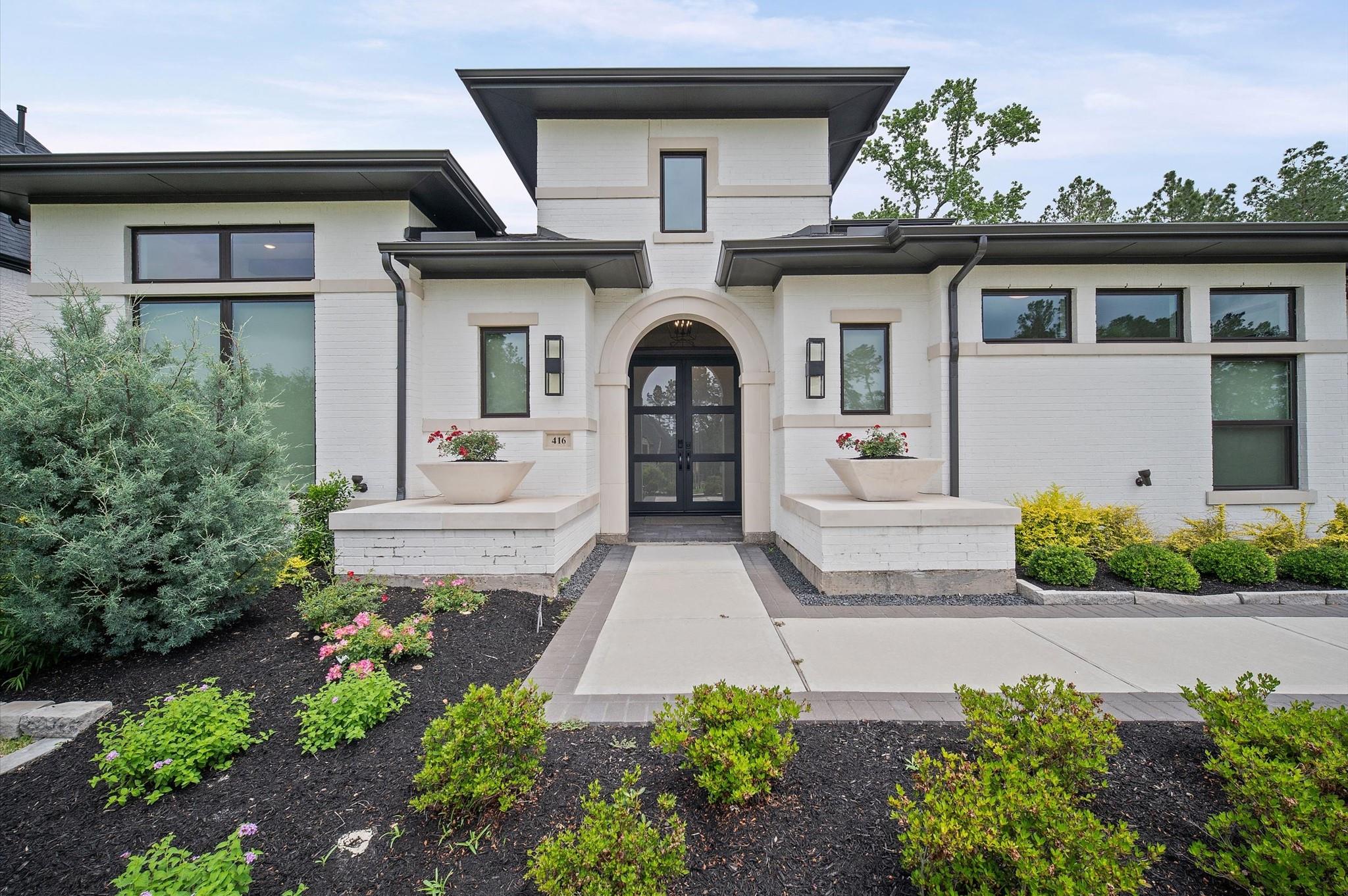 416 Huntington Park Drive