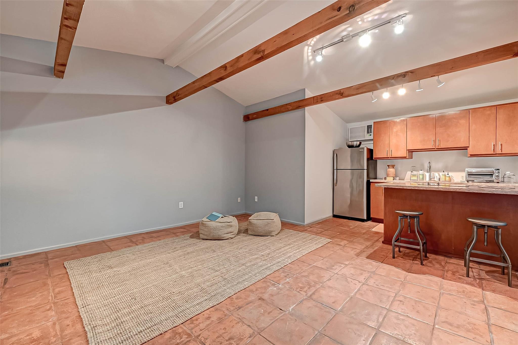 1612 W Alabama Street # B