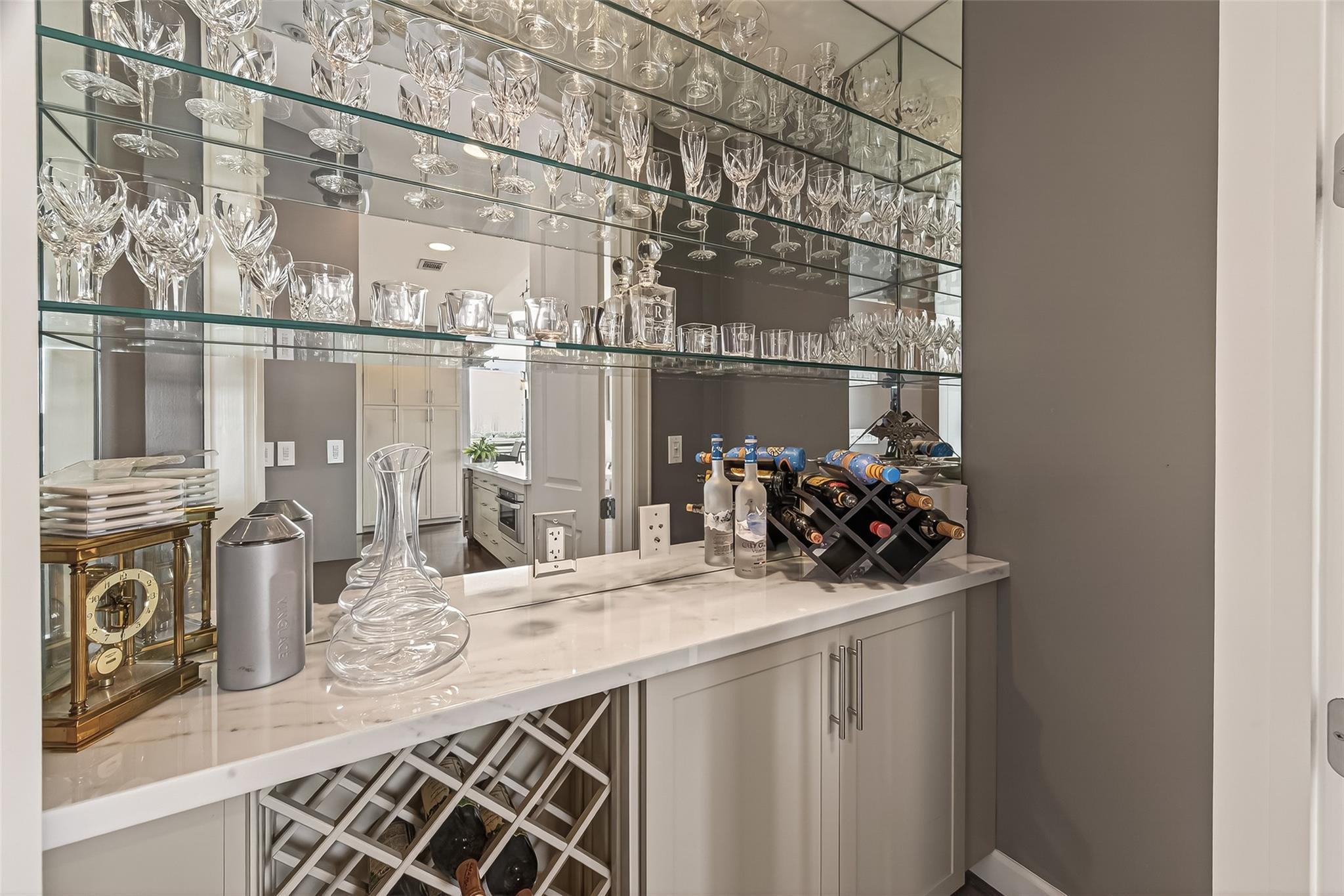 2207 Bancroft Street # 908