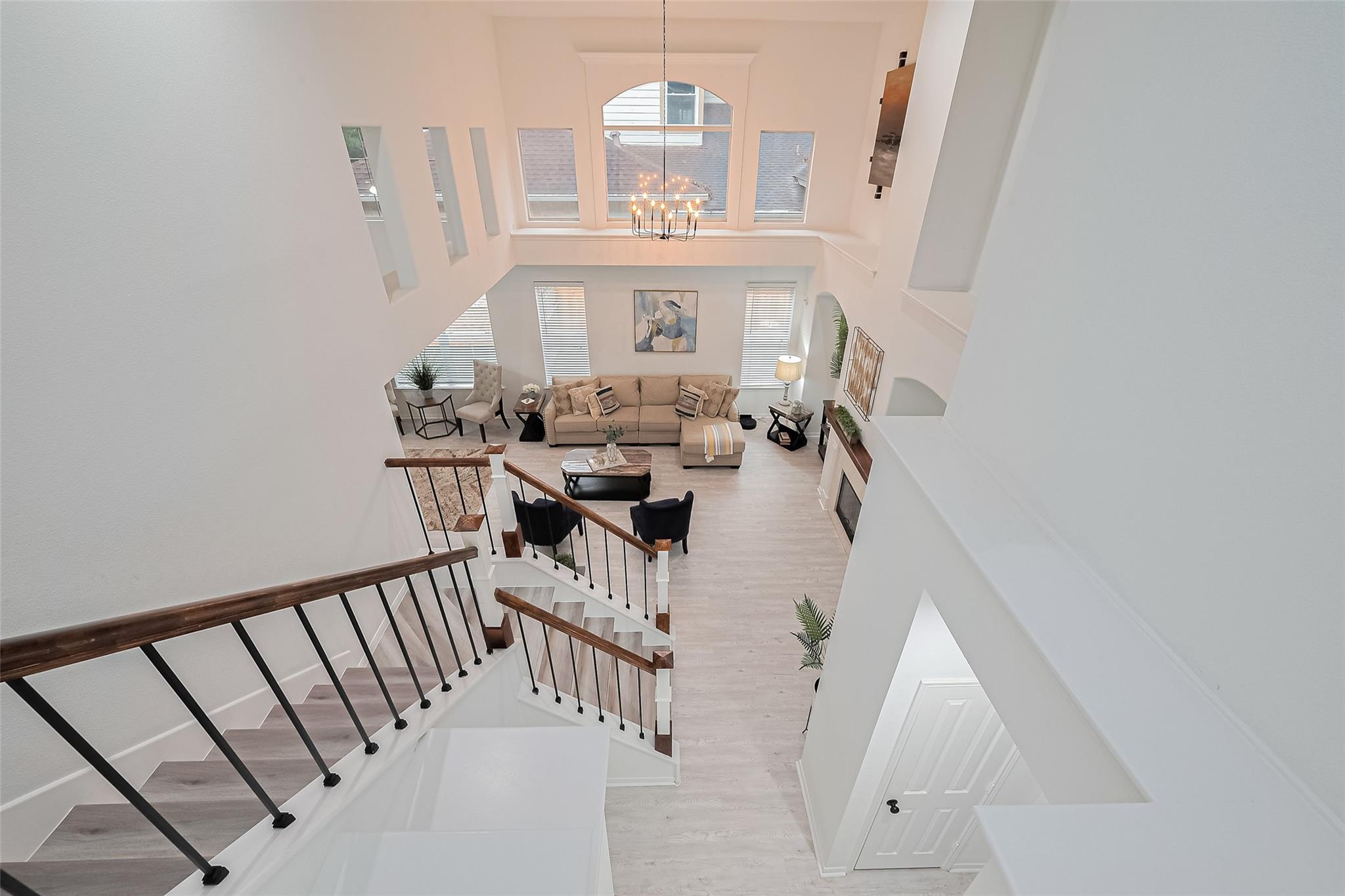 70 N Altwood Circle